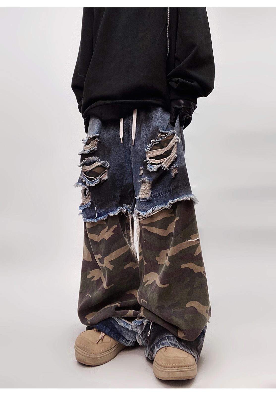 Japanese Brand Patchwork Distressed Camo Cargo Pants Size US 30 / EU 46 - 1 Thumbnail