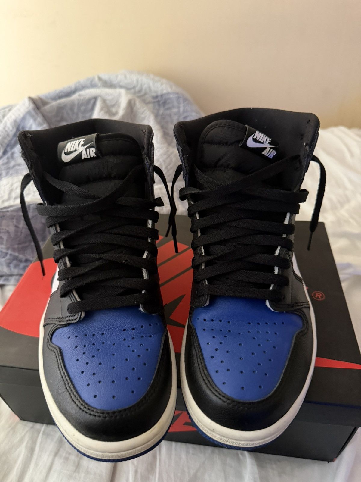 Jordan Brand Air jordan 1 retro high OG Royal toe Size US 8.5 / EU 41-42 - 1 Thumbnail