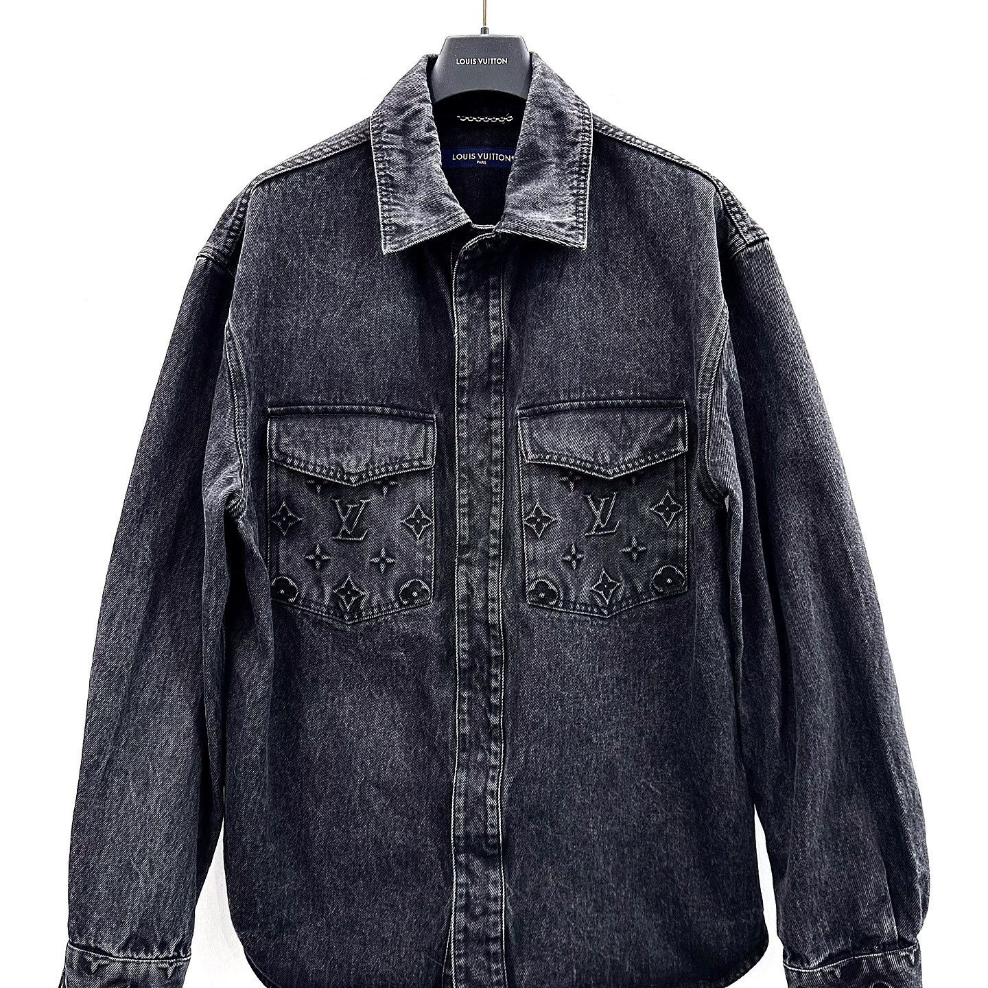 Louis Vuitton Louis Vuitton Monogram Embossed Denim Jacket Size L Size US L / EU 52-54 / 3 - 1 Thumbnail