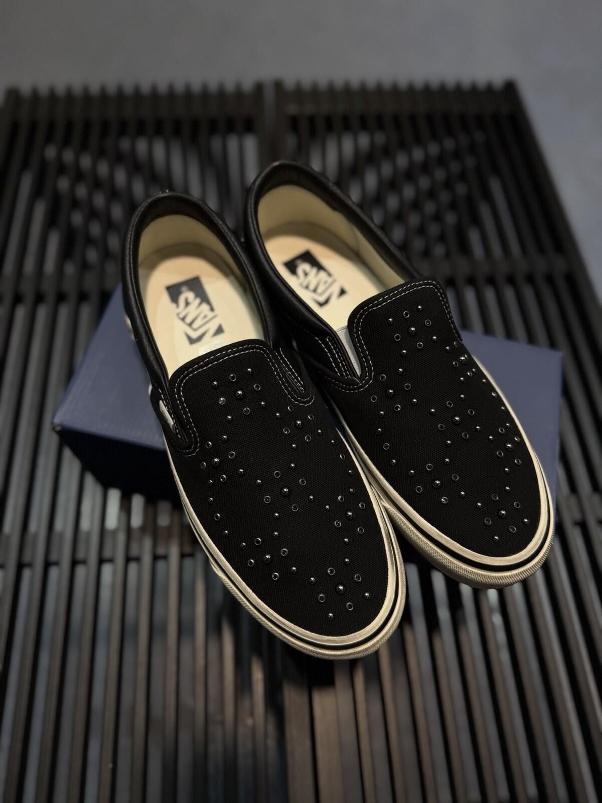 Vans LX Classic Slip-on 98 Pearlized Black Size (10) Brand New Size US 10 / EU 43 - 1 Thumbnail