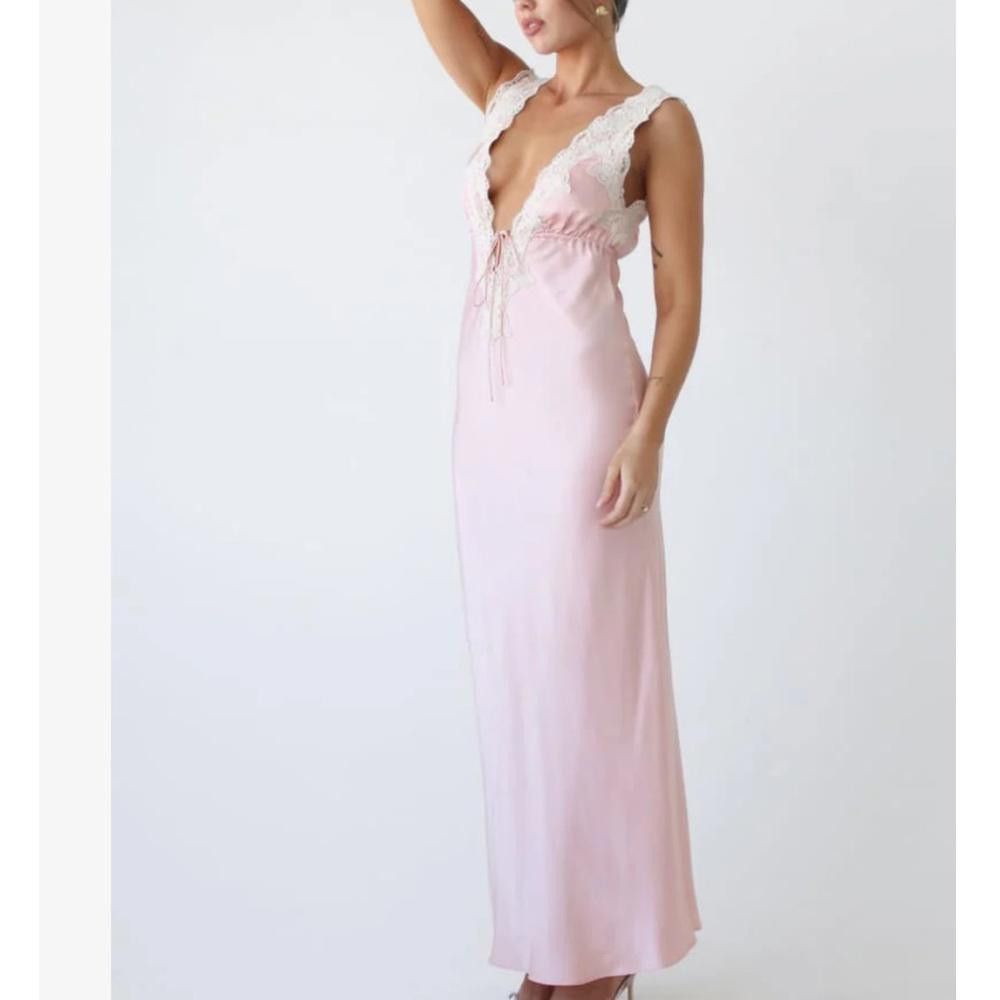 REVOLVE Rumored l NWT Venice Maxi Satin Lace Dress XS Baby Pink Size XS / US 0-2 / IT 36-38 - 2 Thumbnail