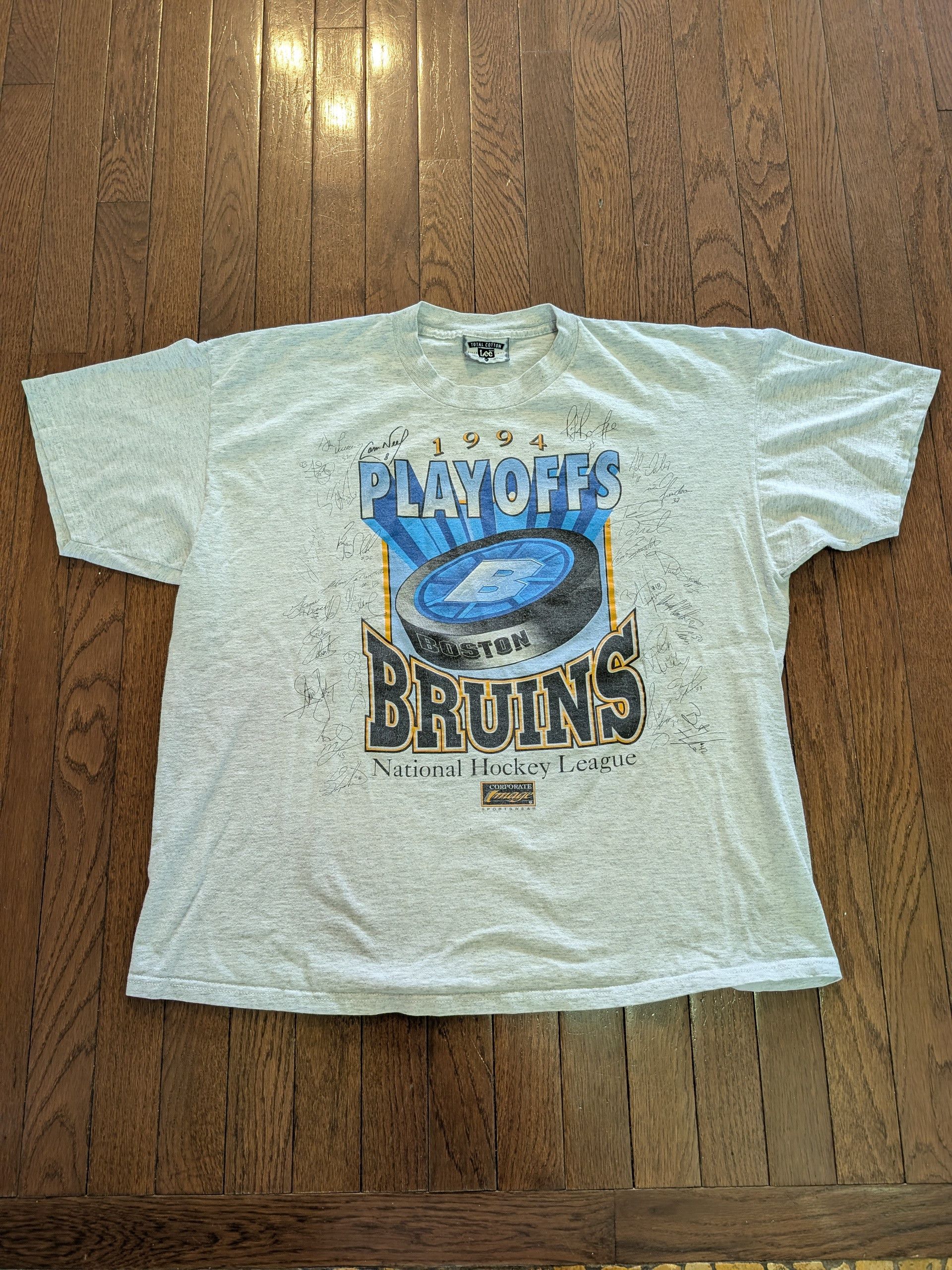 Lee 1994 Boston Bruins Playoffs Autographed T-Shirt 1994 Size XL Size US XL / EU 56 / 4 - 1 Thumbnail