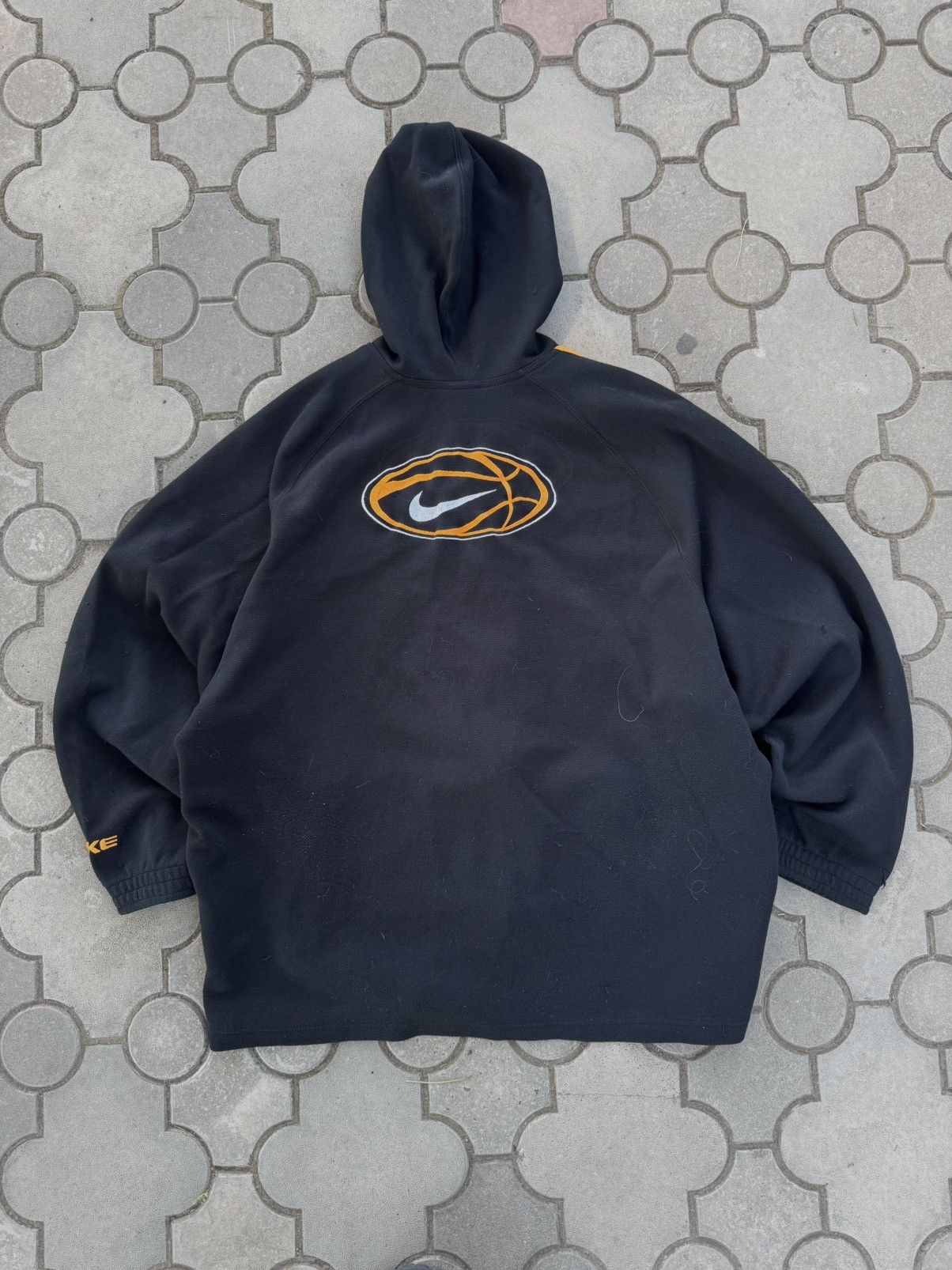 Nike Vintage Nike Basketball Big Logo Zip Hoodie 90s Size US L / EU 52-54 / 3 - 1 Thumbnail