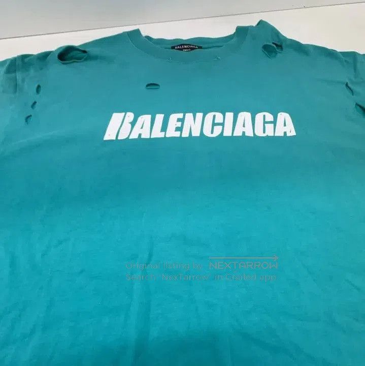 Balenciaga Balenciaga Distressed Round Neck Short Sleeve T. Size US XS / EU 42 / 0 - 5 Thumbnail