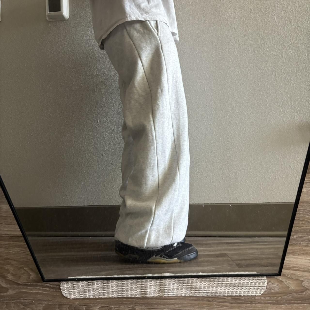 Vintage Crazy Vintage Y2K/200s Baggy Light Grey Skater Essential Sweatpants! Fits S Size 28" / US 6 / IT 42 - 8 Thumbnail