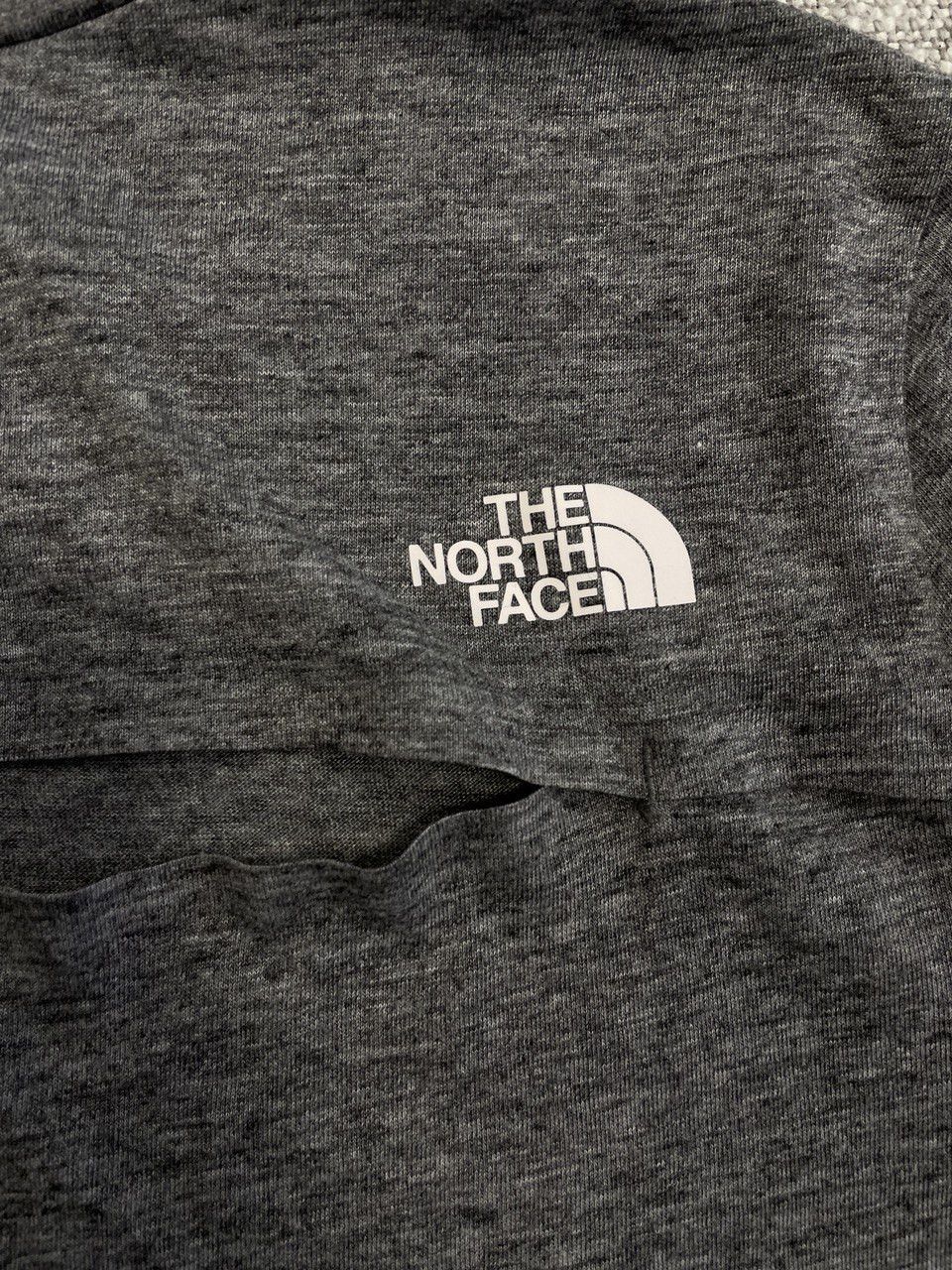The North Face The North Face Women's Wander long sleeve t-shirt in gray Size S / US 4 / IT 40 - 2 Thumbnail