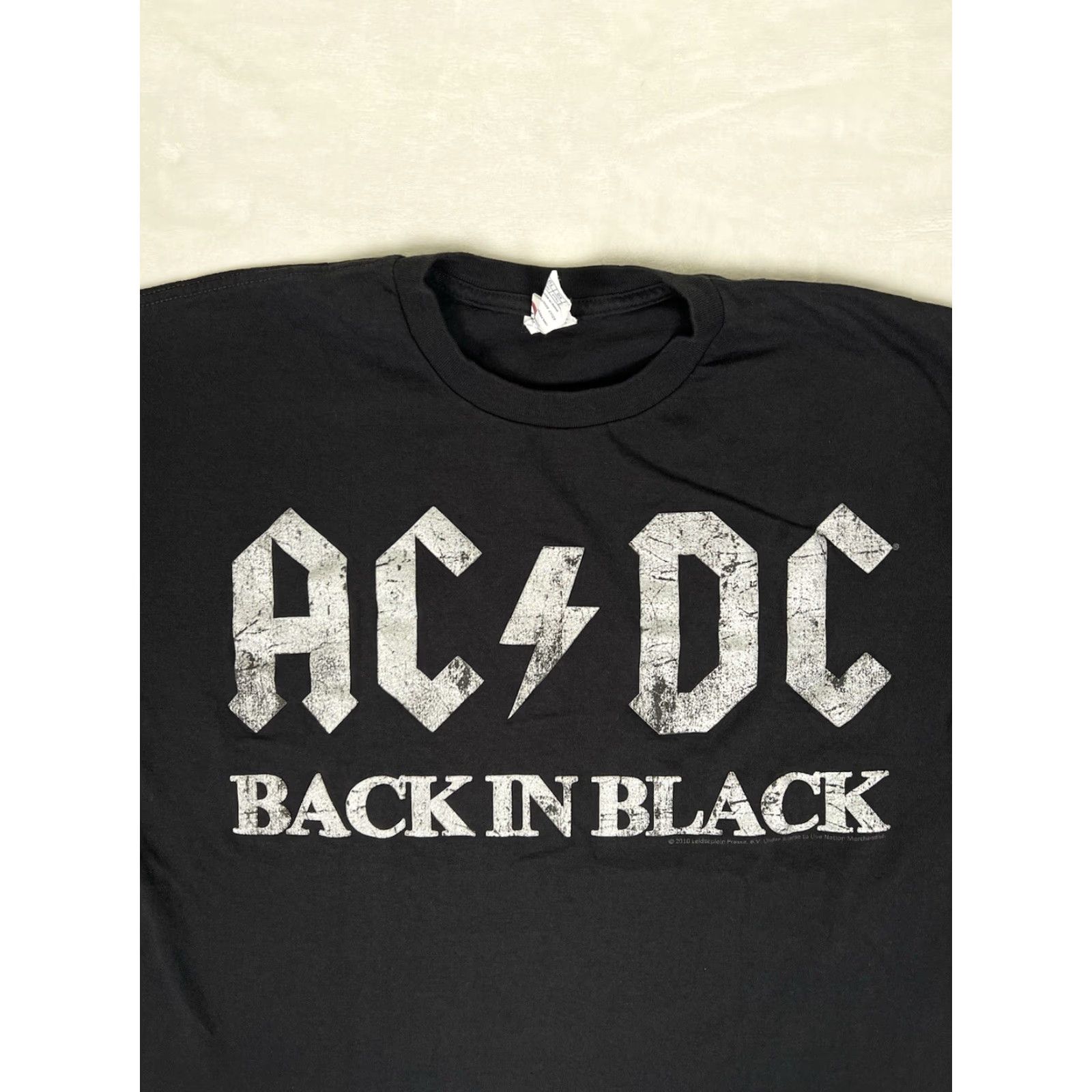 Delta VINTAGE AC/DC Back In Black T-Shirt XL Black Chrome Y2K Rock Band Music 90s 80s Men Mens Size US XL / EU 56 / 4 - 2 Thumbnail