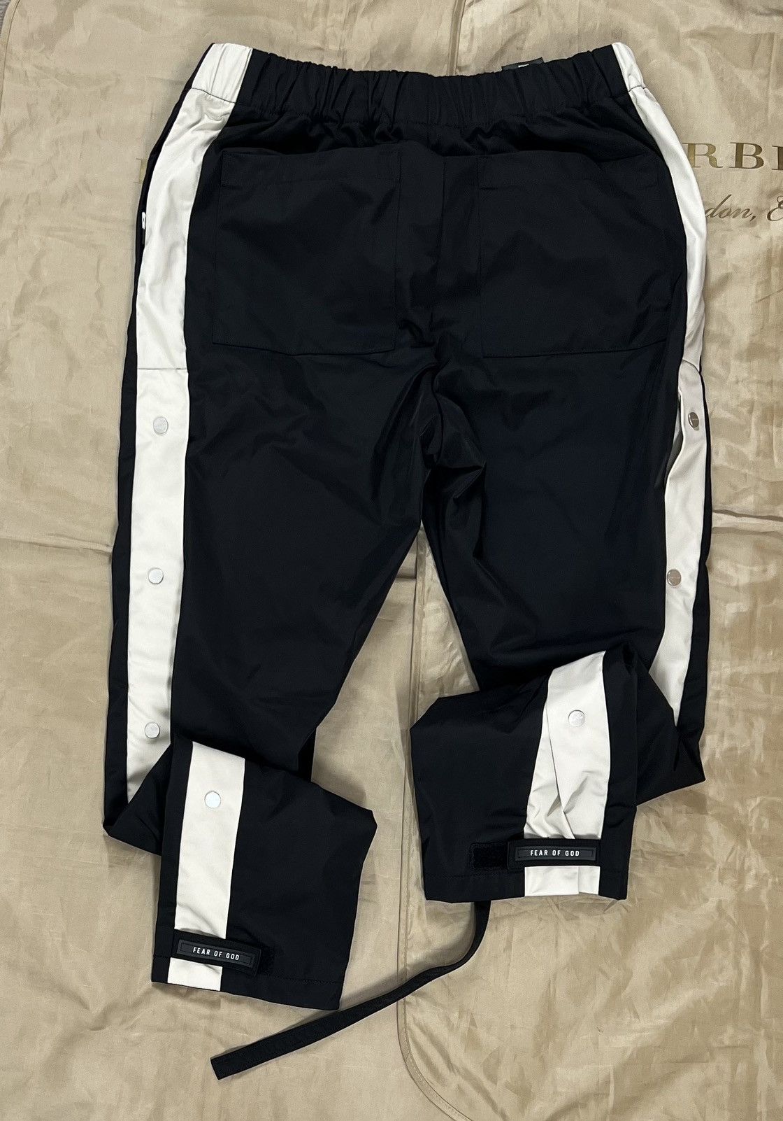 Fear of God Fear of God 6th Collection Nylon Snap Cargo size L $1600 Size US 34 / EU 50 - 9 Thumbnail