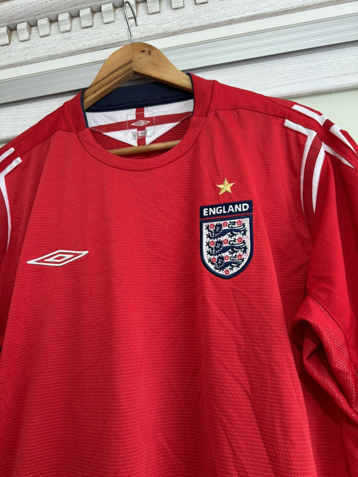 Umbro Vintage England 2004 Away Soccer Jersey Football Kit Shirt Size US XL / EU 56 / 4 - 6 Thumbnail