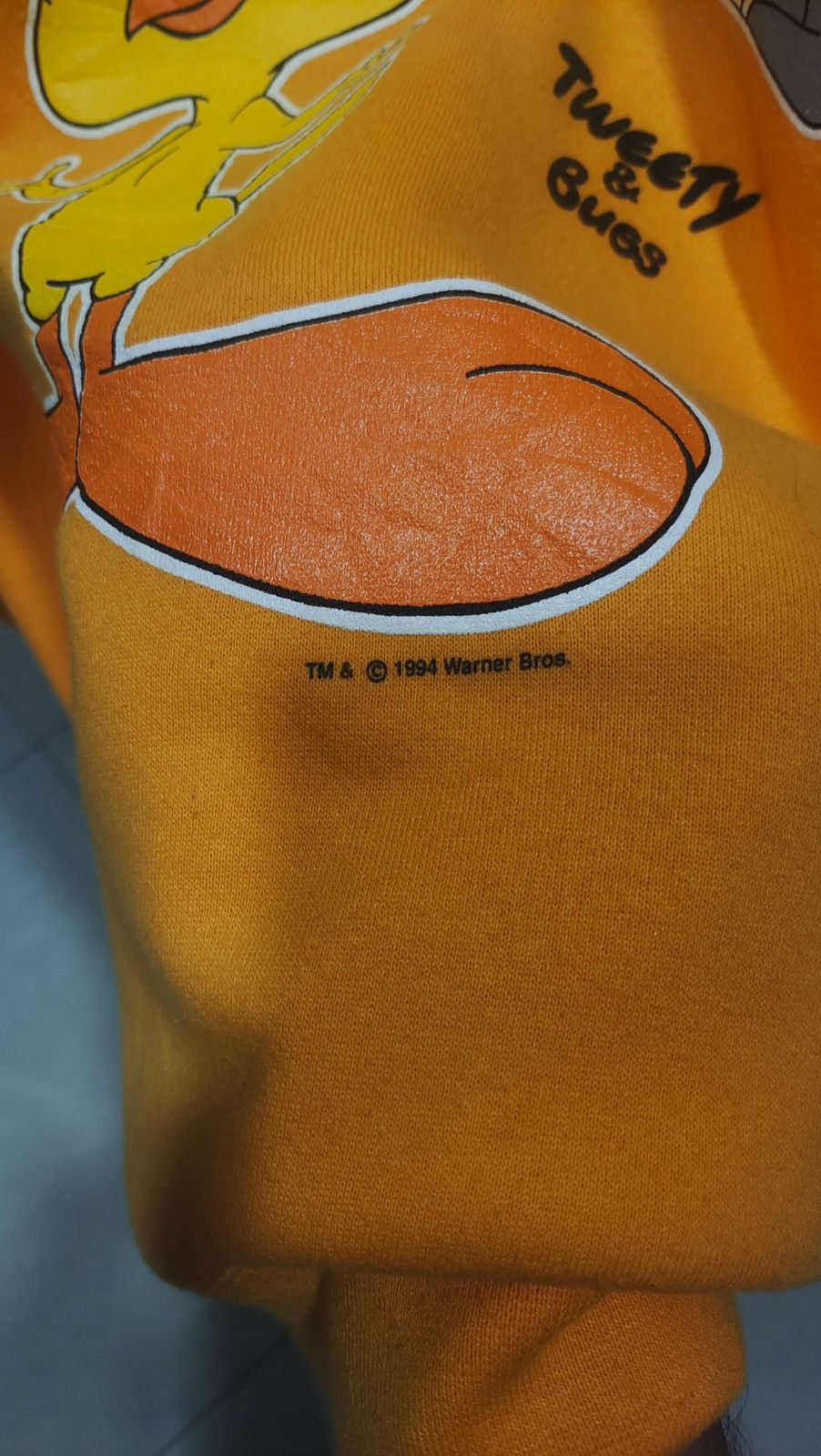 Vintage VINTAGE 1994 LONNEY TUNES TWEETY SWEATSHIRT Size US L / EU 52-54 / 3 - 5 Thumbnail