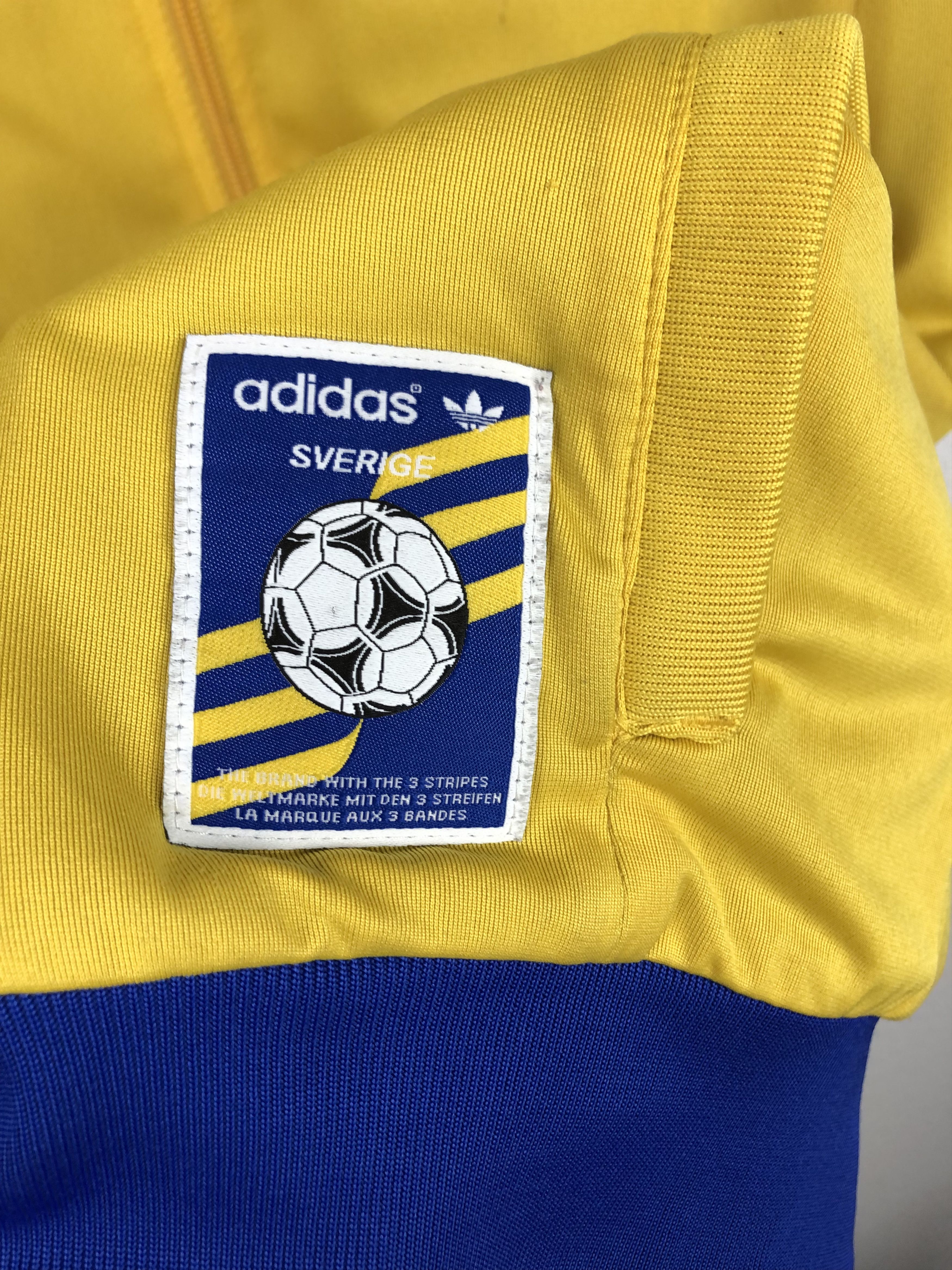 Adidas Adidas Sweden Jacket World Cup Soccer Track Top Reversible Size US L / EU 52-54 / 3 - 10 Thumbnail