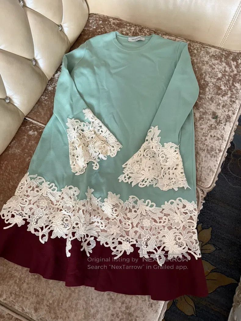 Valentino Valentino Lace dress Size M / US 6-8 / IT 42-44 - 1 Thumbnail