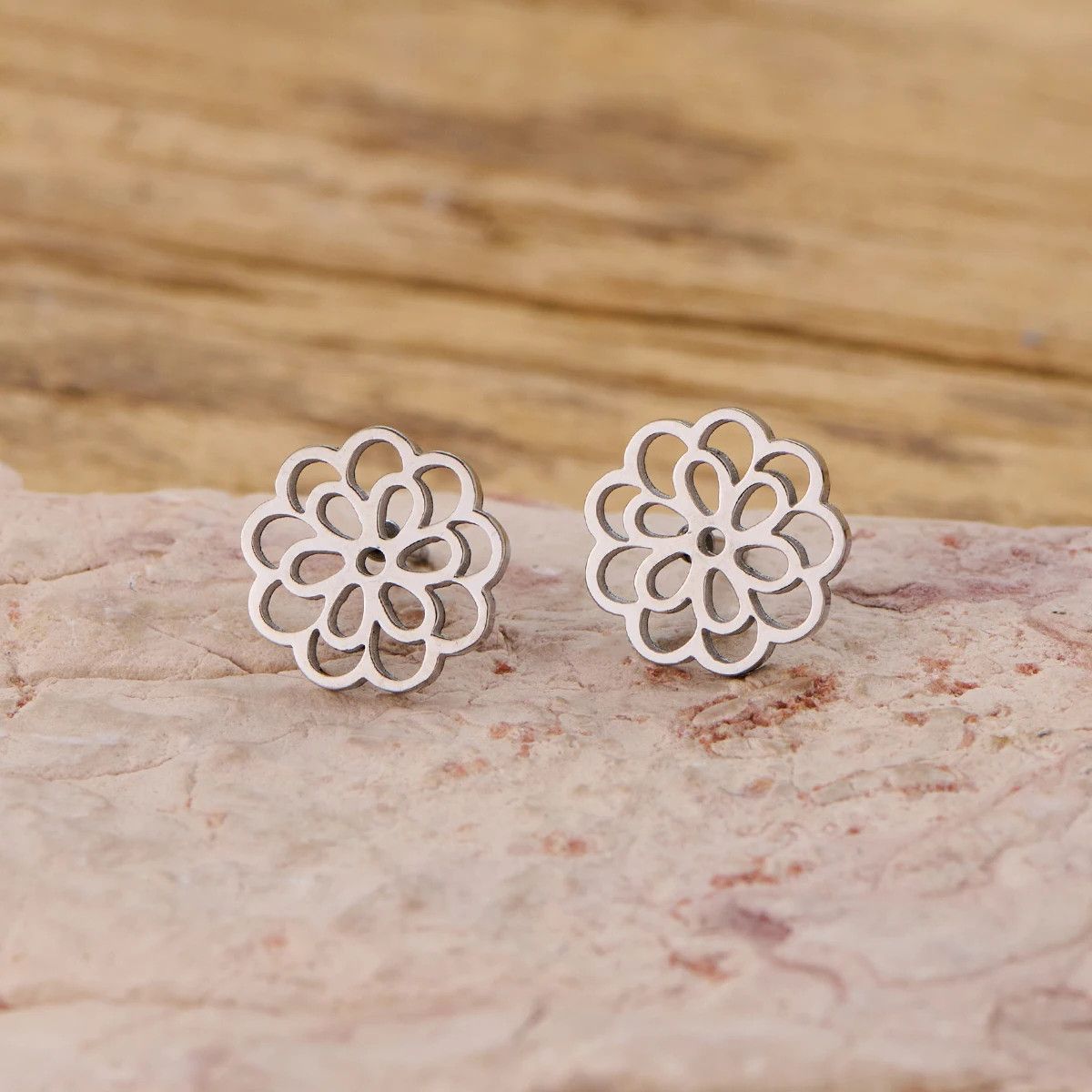 Jewelry Mini Flower Stud Earrings Charm Earring Gift Size ONE SIZE - 1 Preview