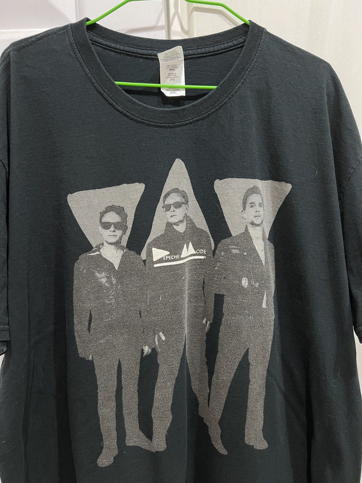 Vintage Vintage Y2K Depeche Mode Tour Promo Tee 2XL Electronic rock Size US XL / EU 56 / 4 - 1 Thumbnail