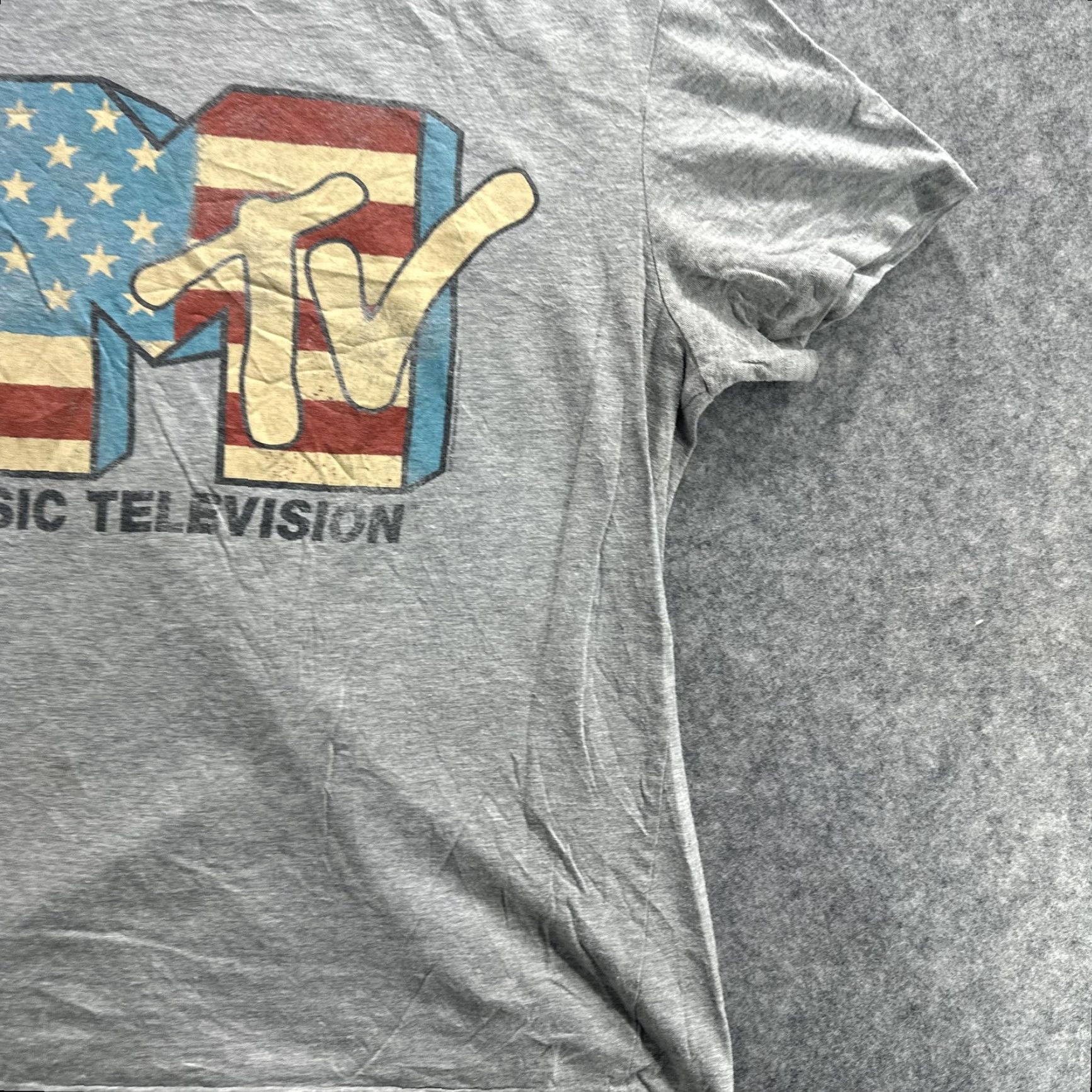 Gap MTV Music Television Shirt Mens M Gray Graphic Tee Flag USA Patriotic Glass? Size US M / EU 48-50 / 2 - 6 Thumbnail