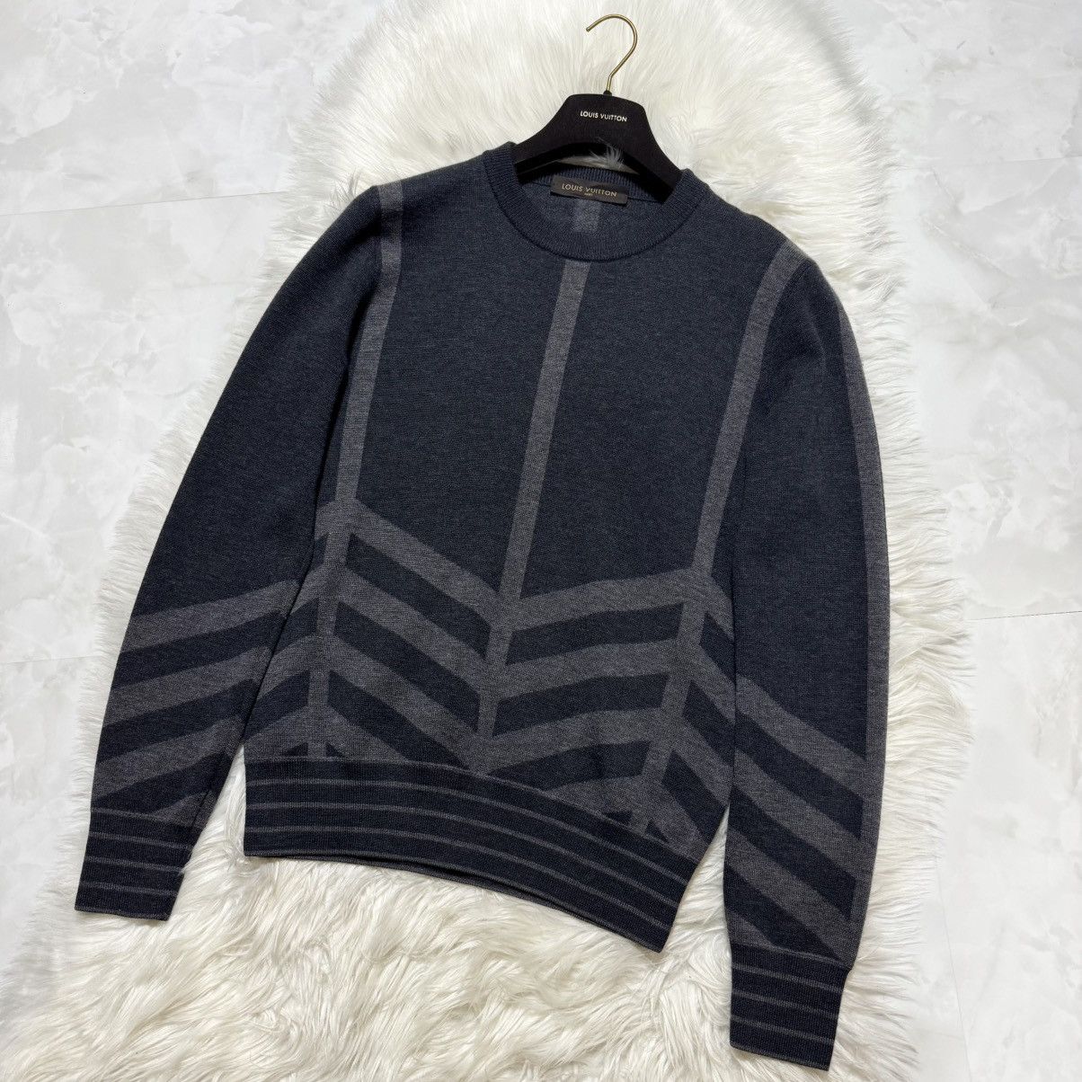 Louis Vuitton Louis Vuitton, color-blocked wool knit sweater Size US S / EU 44-46 / 1 - 8 Thumbnail