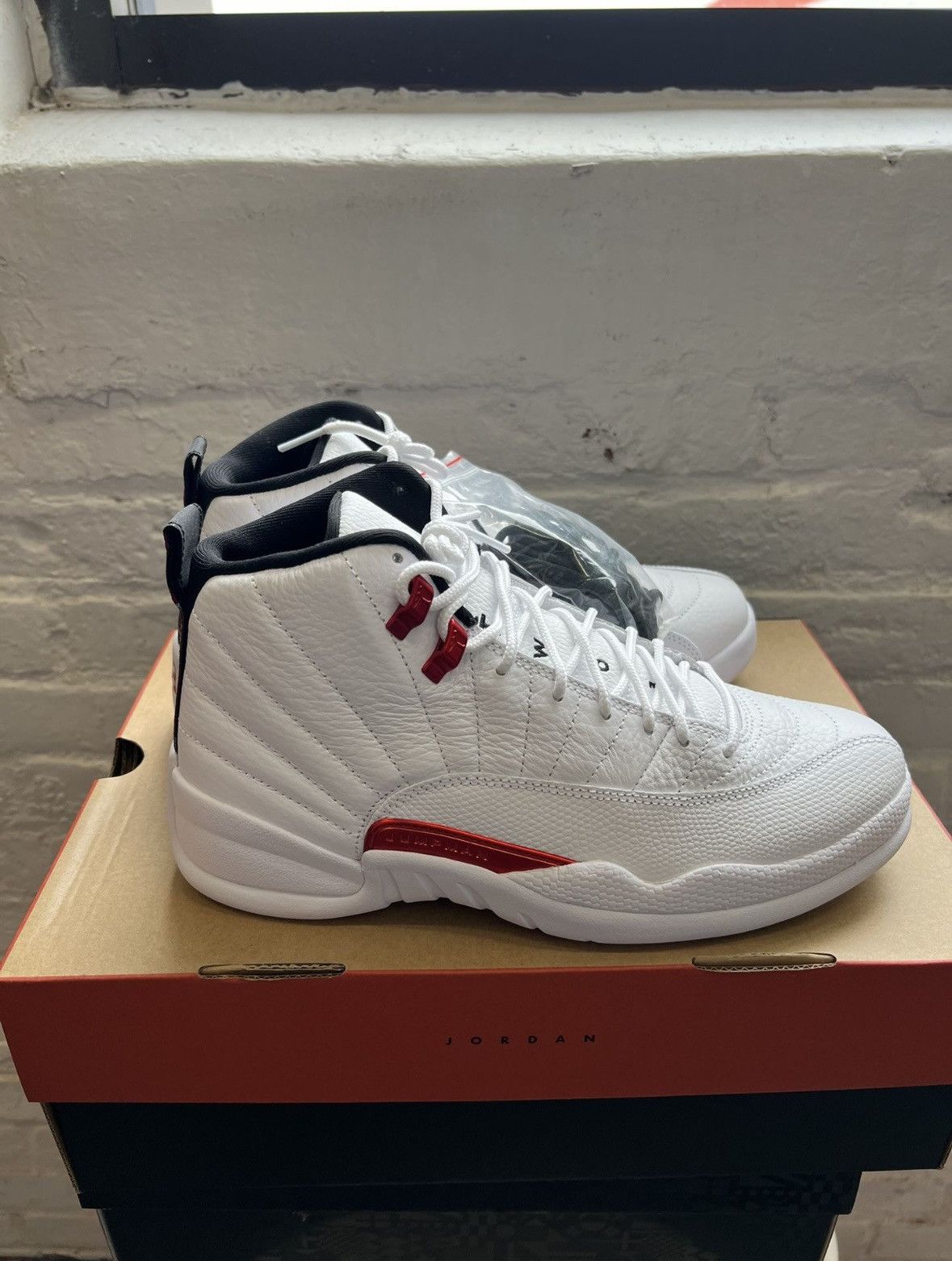 Jordan Brand Jordan 12 Twist Size US 8.5 / EU 41-42 - 2 Thumbnail