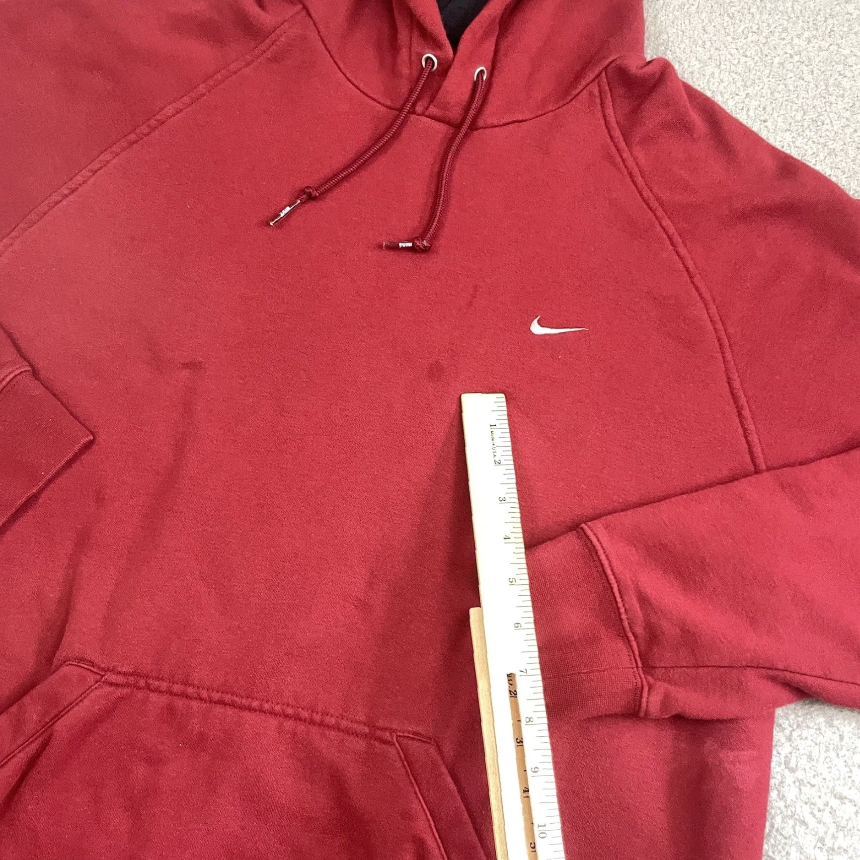 Nike VINTAGE Nike Sweatshirt Adult XL Red Embroidered Sweater Mens Y2K Hoodie Swoosh Size US XL / EU 56 / 4 - 6 Thumbnail