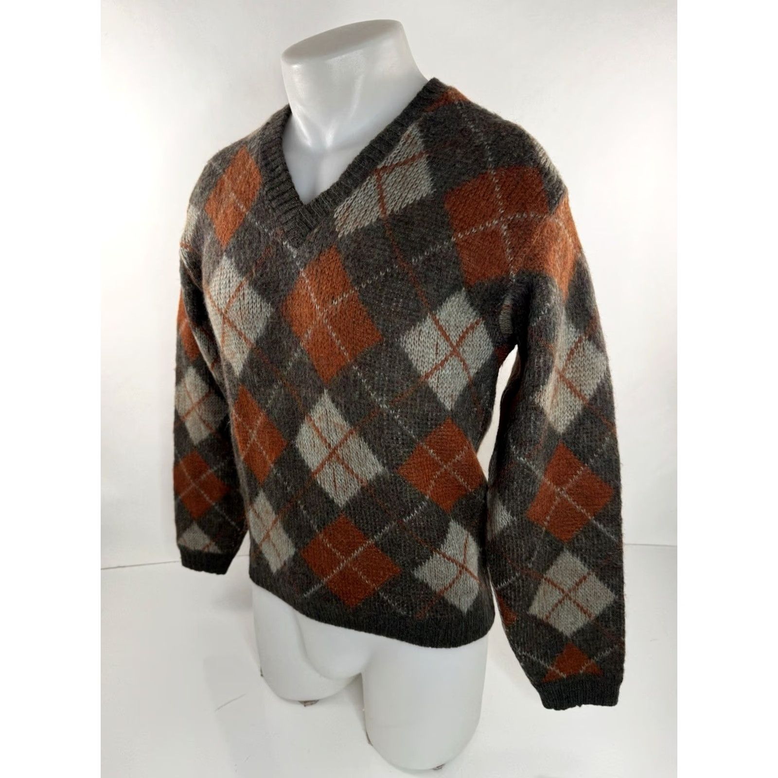 Jantzen JANTZEN Wool Mohair Argyle V Neck Mens M Pullover Sweater Olive Gray Burnt Orange 1960s Size US M / EU 48-50 / 2 - 2 Thumbnail