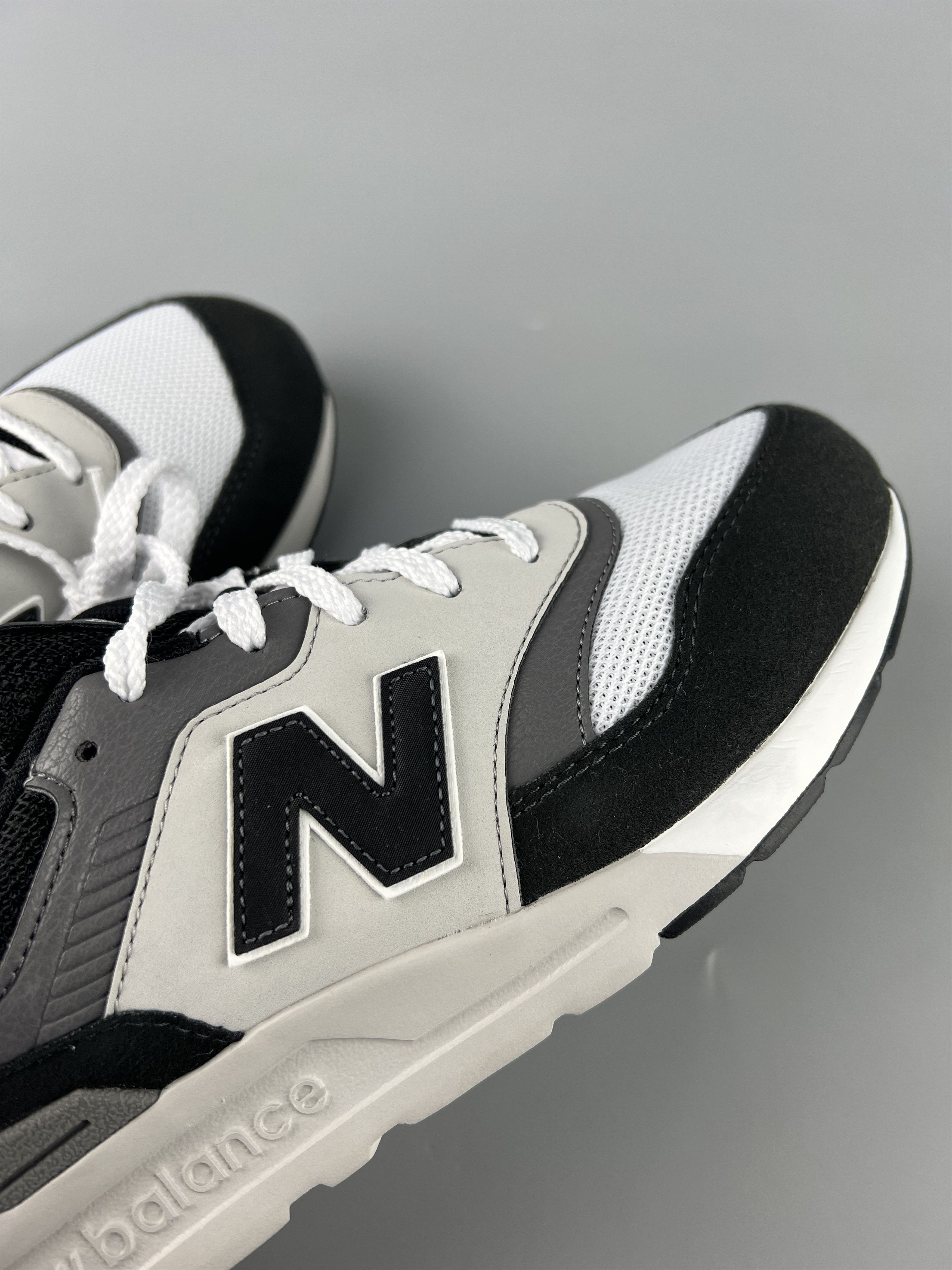 New Balance New Balance 997H Men's Sneakers Size US 6.5 Size US 6.5 / EU 39-40 - 7 Thumbnail