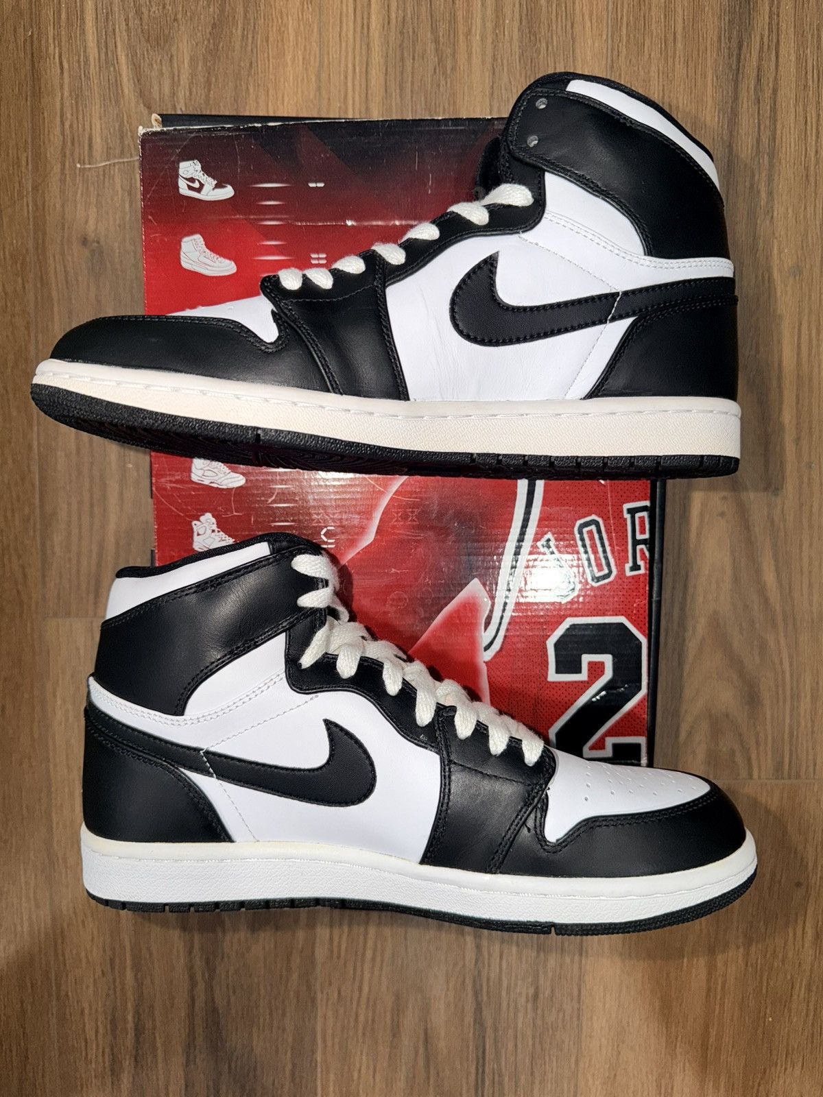 Jordan Brand Jordan 1 Retro White Black CDP (2008) size 8.5 Men’s Size US 8.5 / EU 41-42 - 2 Thumbnail