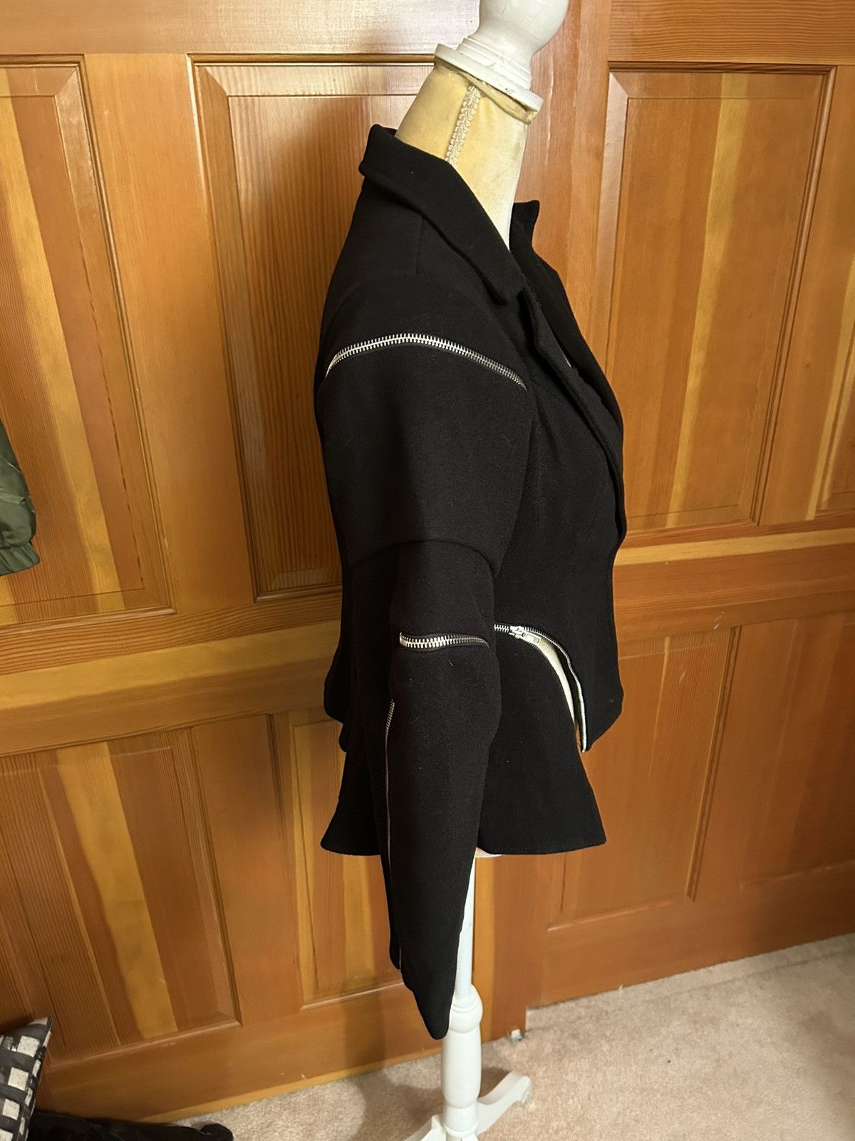 Designer × Other NWT, Lavishly Paris Designer Black Spliced Zipper Jacket. Size M / US 6-8 / IT 42-44 - 13 Thumbnail