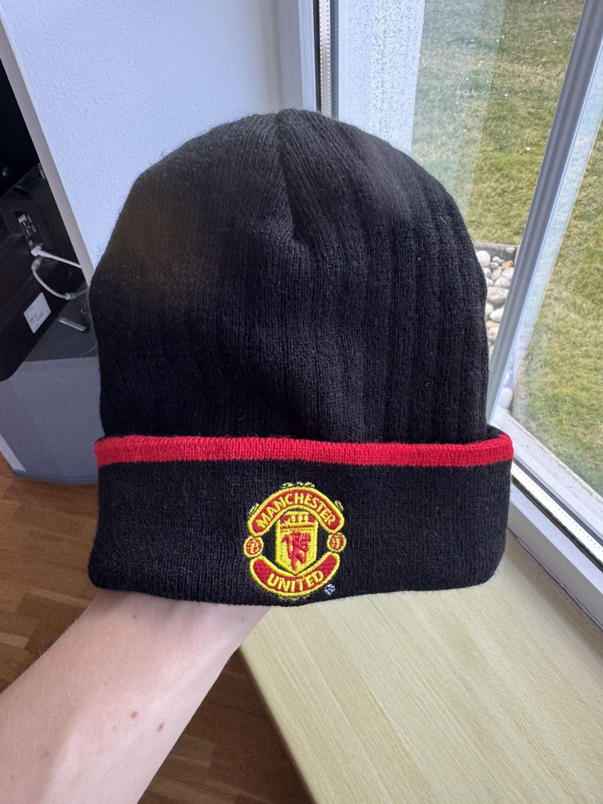Vintage MANCHESTER UNITED VINTAGE PREMIER LEAGUE SOCCER BEANIE HAT Size ONE SIZE - 7 Thumbnail