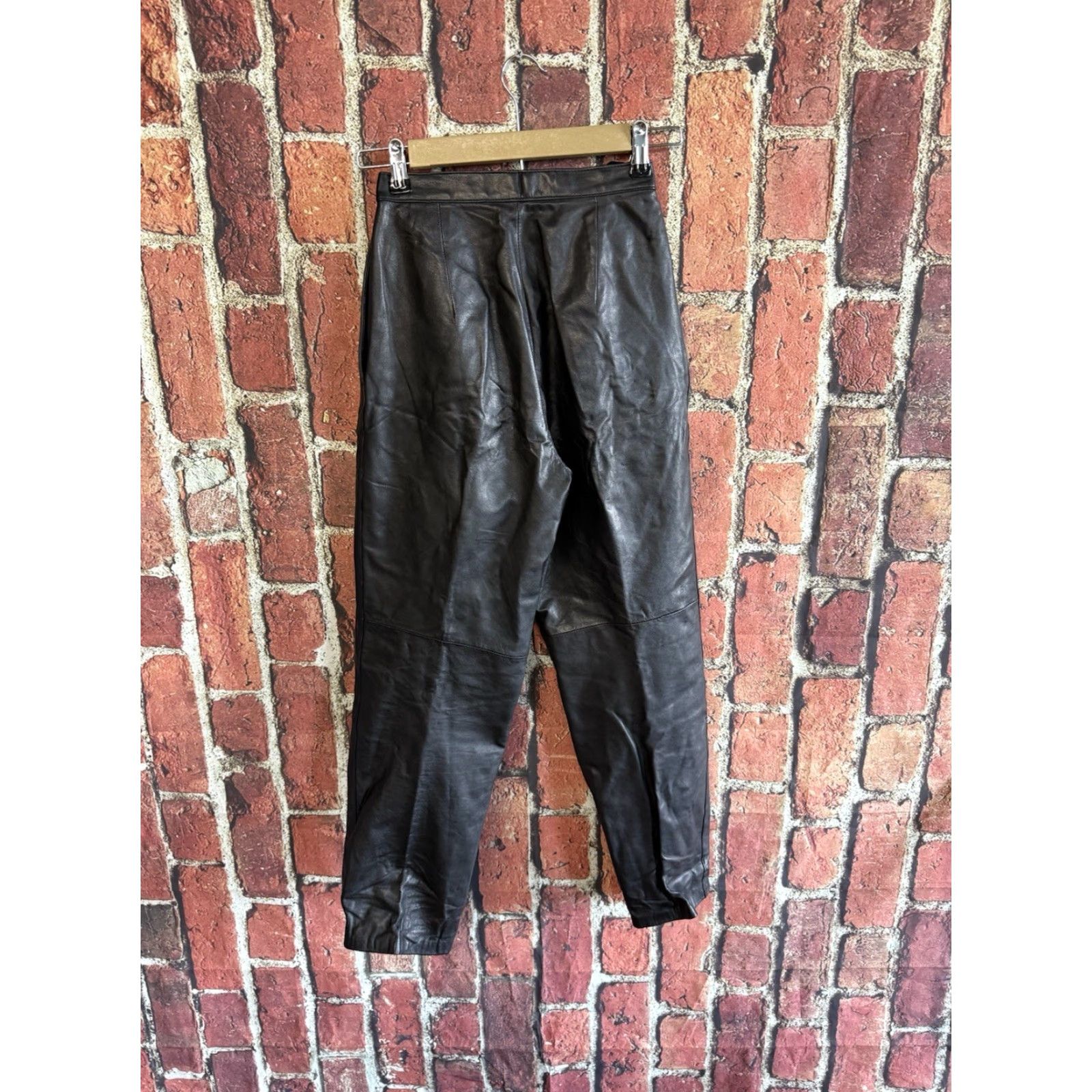 Vintage VINTAGE Dana Brooke Womens Leather Pants Straight Leg Baggy Size 4 Black Cropped Size 27" / US 4 / IT 40 - 2 Thumbnail