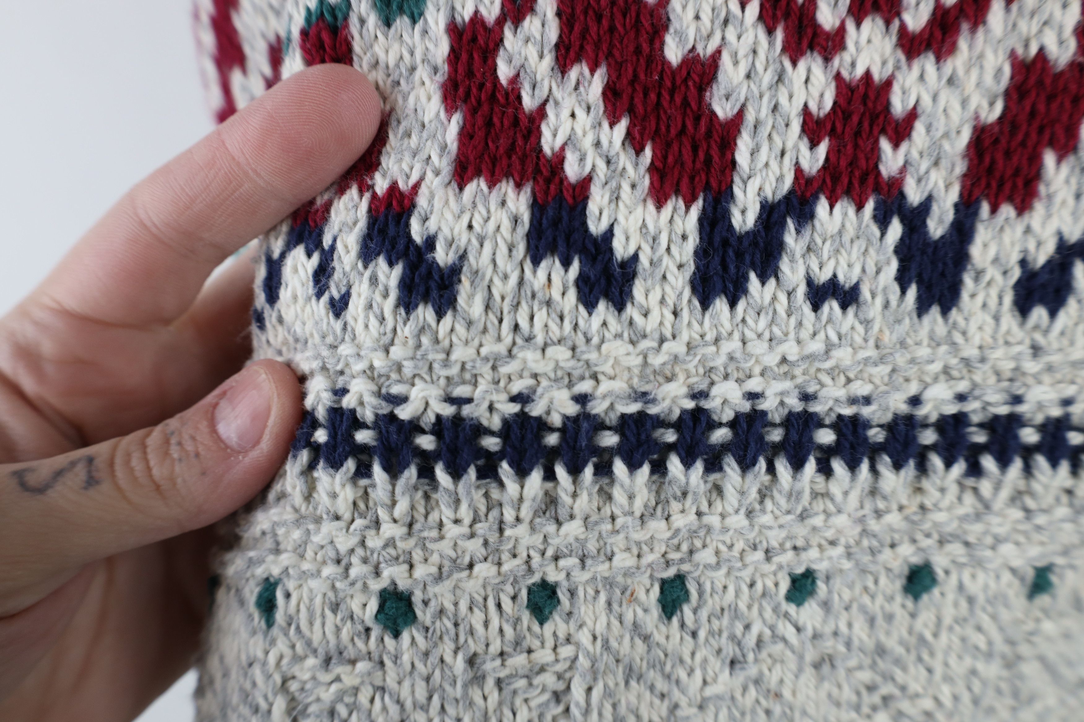 Vintage Vintage 90s Streetwear Southwestern Fair Isle Sweater Size US XL / EU 56 / 4 - 7 Thumbnail