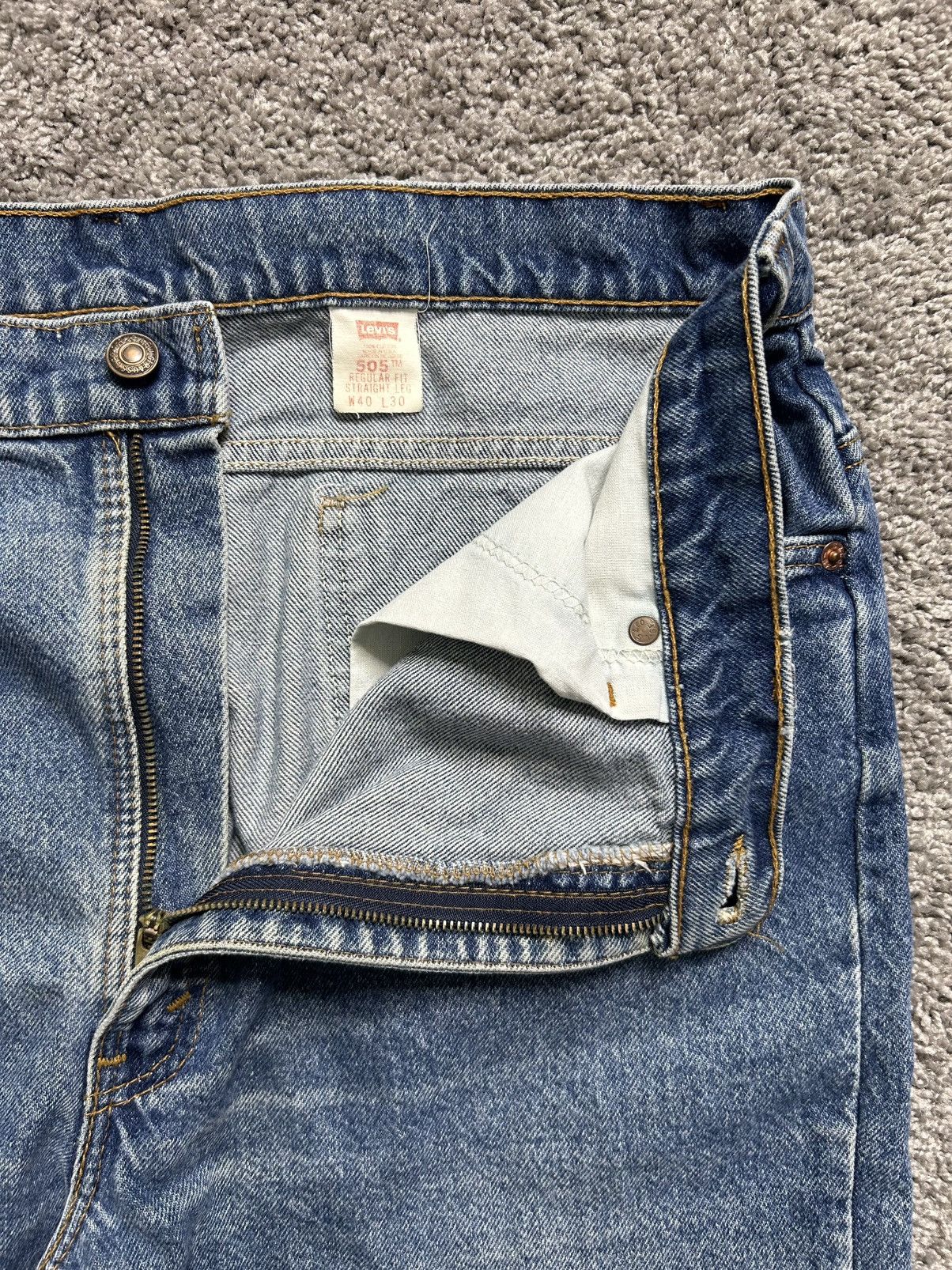 Vintage Vintage 90s Levi’s 505 Denim Shorts Orange Tab USA Size US 38 / EU 54 - 5 Thumbnail