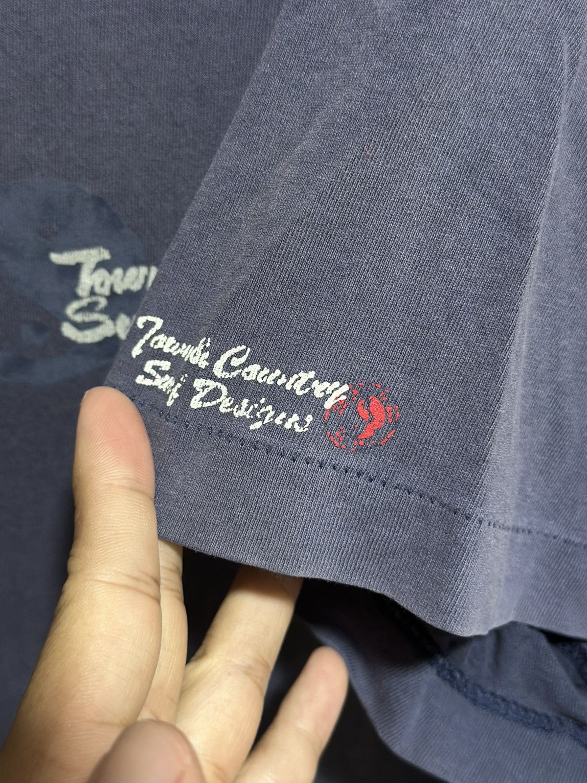 Vintage Vintage Tour & Country Surf Design Sun Faded Tee Size US L / EU 52-54 / 3 - 5 Thumbnail