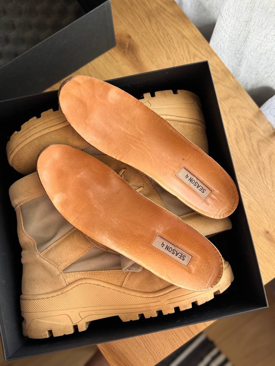 Yeezy Combat Boot Season 4 Sand Size US 13 / EU 46 - 9 Thumbnail