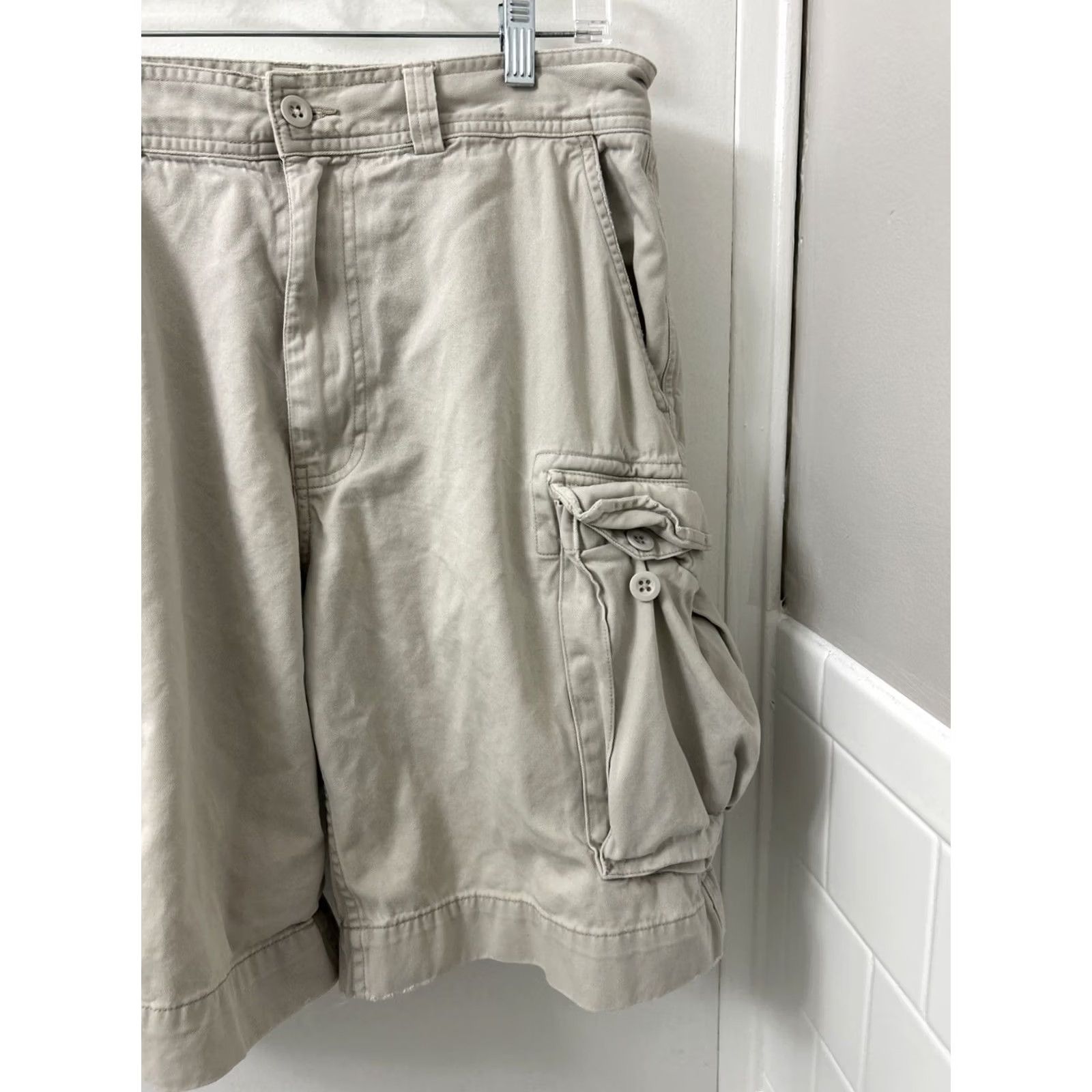 Polo Ralph Lauren Polo Ralph Lauren Cargo Shorts Mens 33 Beige Cargo Pocket Zipper Button Logo Classic Chino Casual Workwear Travel MSR Beige 33 Mens Size US XS / EU 42 / 0 - 3 Thumbnail