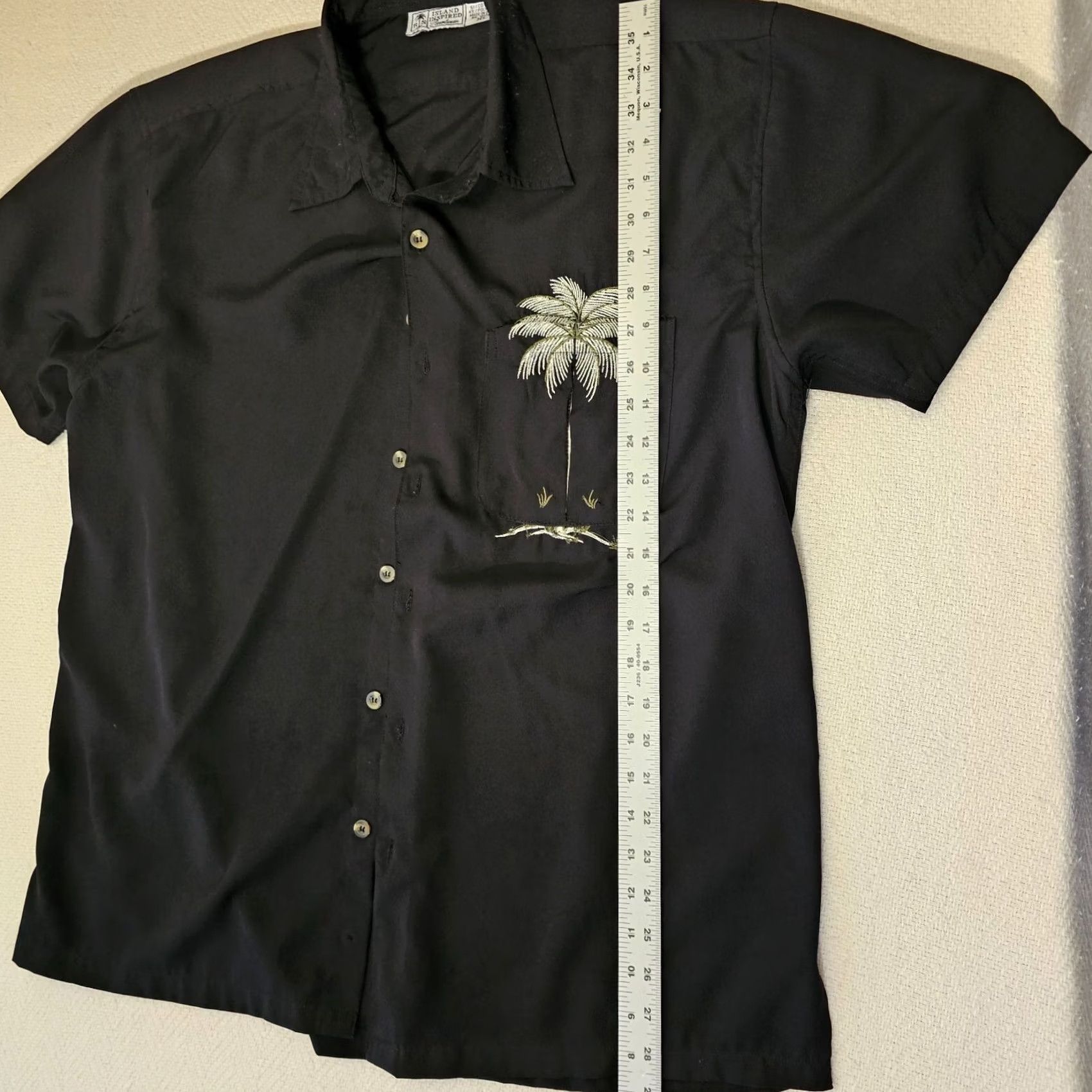 Vintage VINTAGE Resortwear Hawaiian Button-Up Shirt XL Black Pocket Palm Mens Size US XL / EU 56 / 4 - 5 Thumbnail