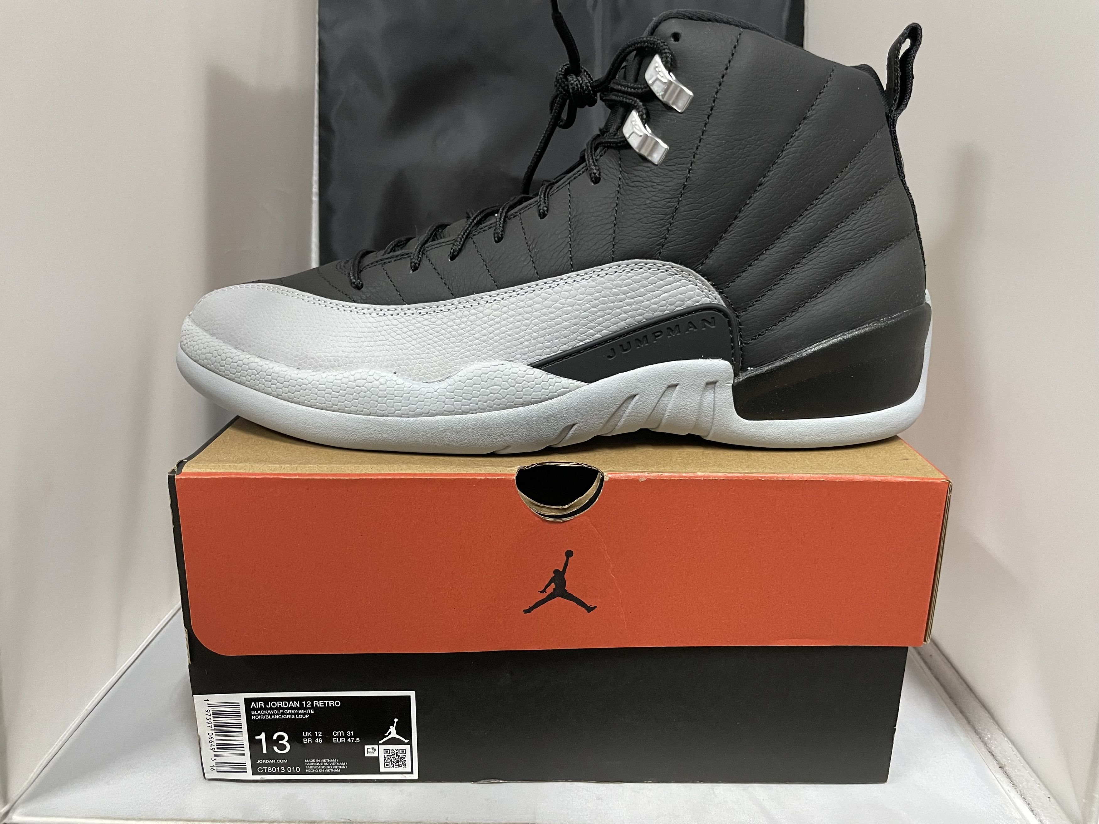 Air Jordan 12 Retro 'Black/Wolf Grey-White' CT8013 010