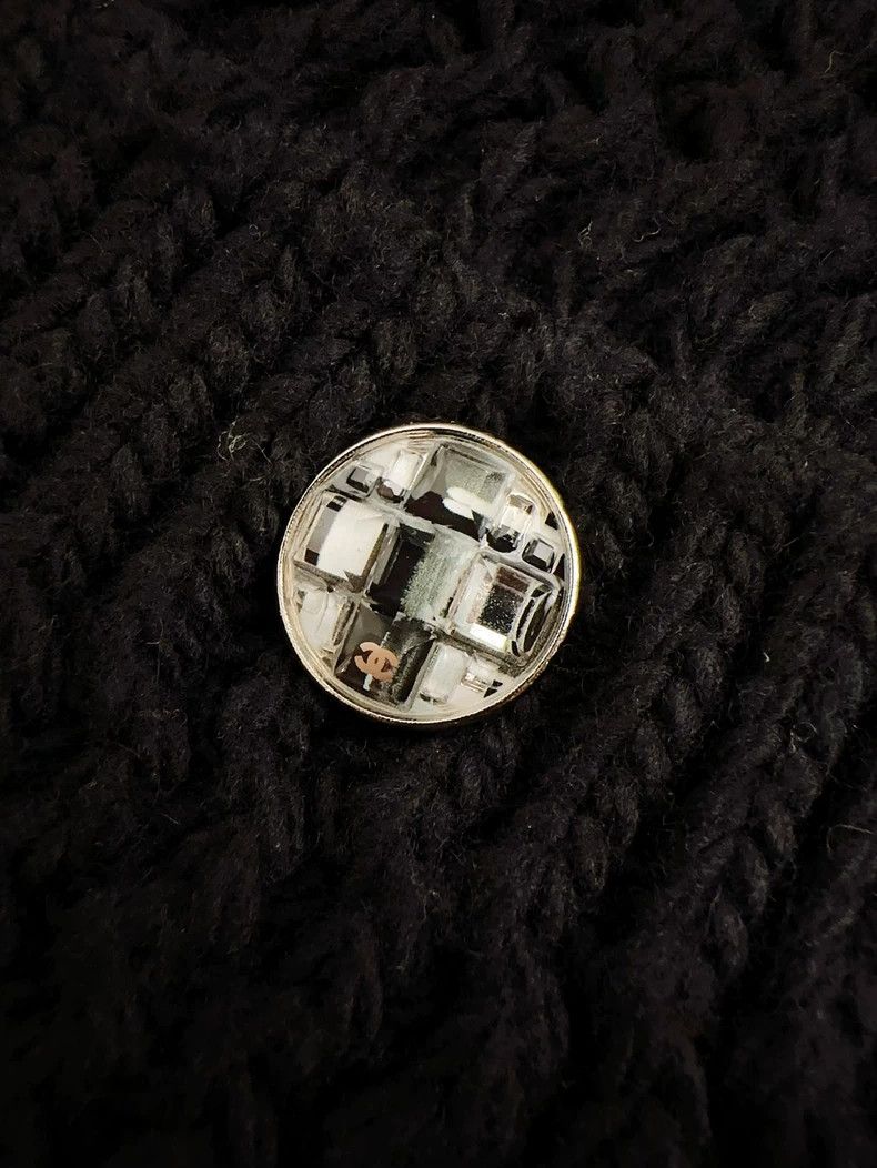 Chanel Chanel 22A Handicraft Workshop Black Textured Sweater Knit Size XS / US 0-2 / IT 36-38 - 4 Thumbnail