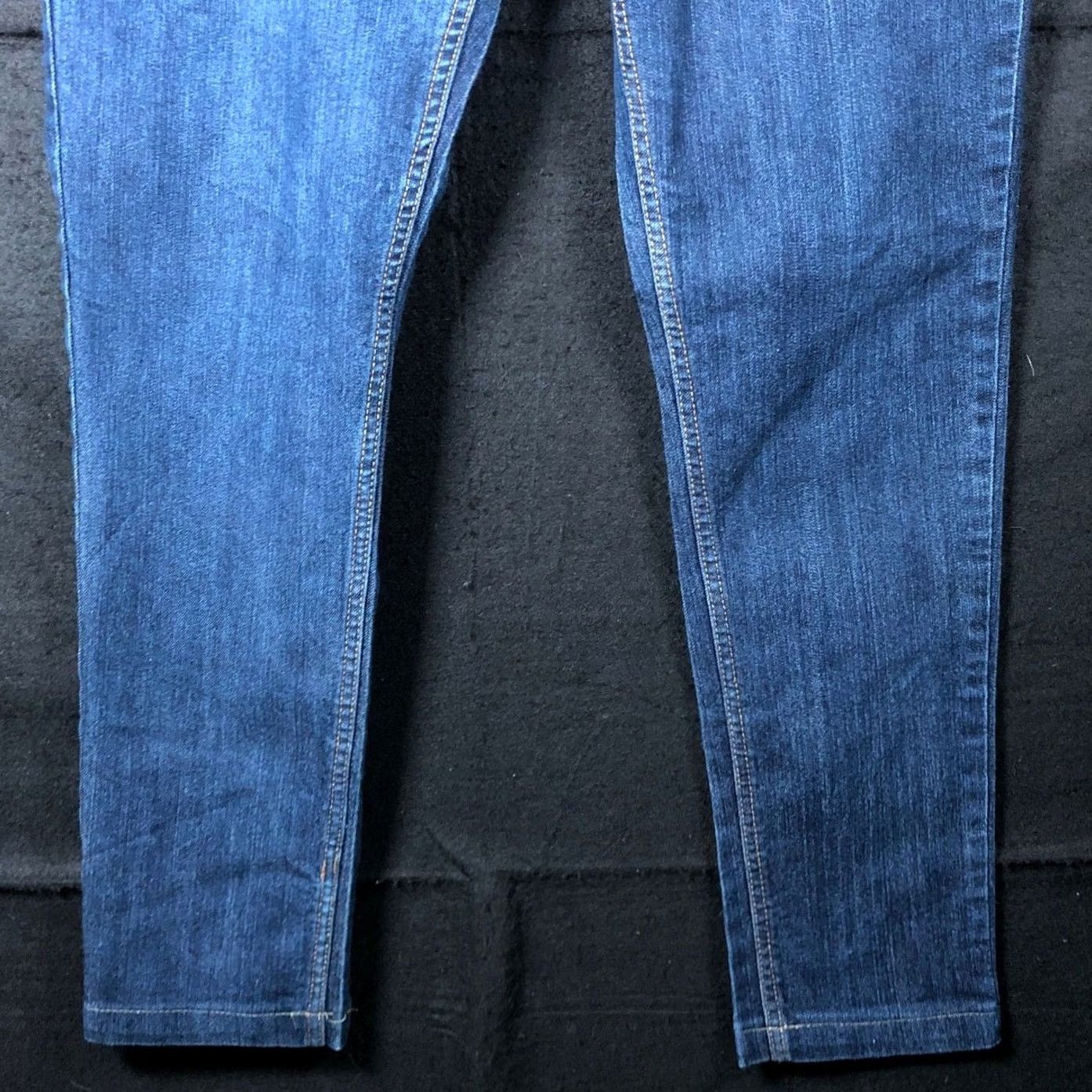Rocawear Rocawear Womens Jeans Blue Denim Mid Rise Hannah Skinny Leg Stretch 33 Waist Jeans 5-Pocket Denim Cotton Spandex Womens Realese Size 24" / US 00 / IT 34 - 3 Thumbnail