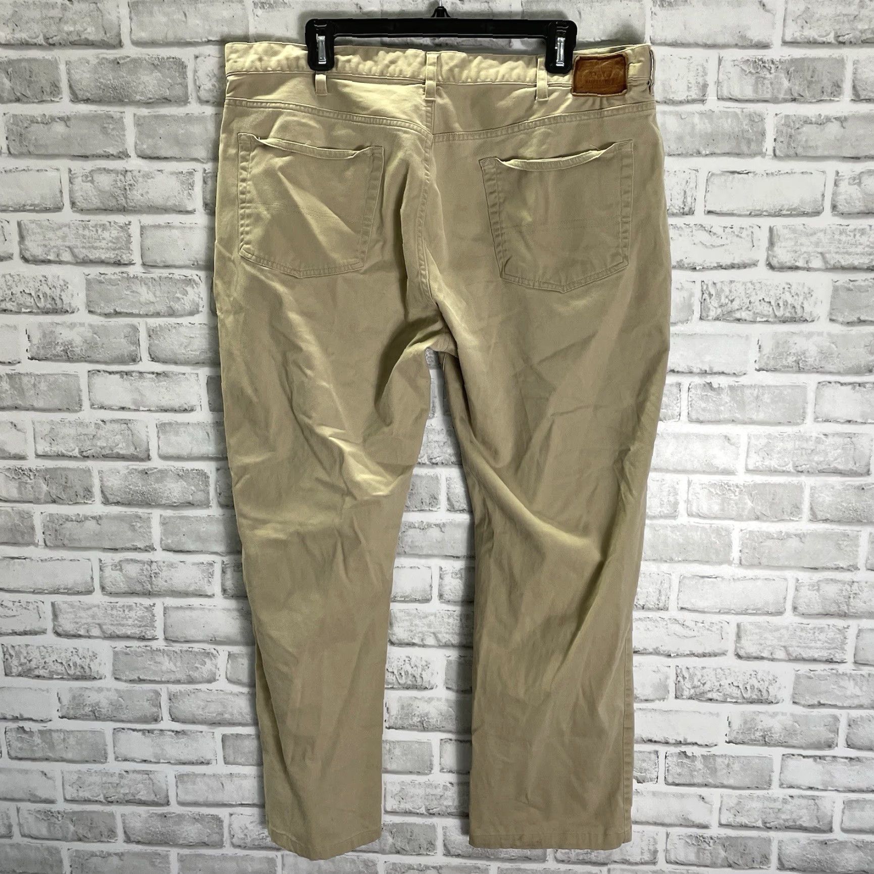 Polo Ralph Lauren Polo Ralph Lauren Pants Beige Cotton Blend Casual Mens 40x32 Chino Width Regular Color Beige Shirt Sneakers Everyday Mens Size US L / EU 52-54 / 3 - 5 Thumbnail