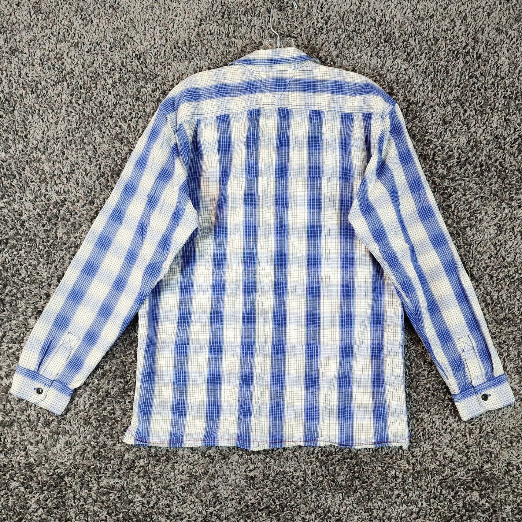 Tommy Hilfiger VINTAGE Tommy Hilfiger Men’s Long Sleeve Button-Up Shirt XL Blue White Striped Casual Size US XL / EU 56 / 4 - 5 Thumbnail