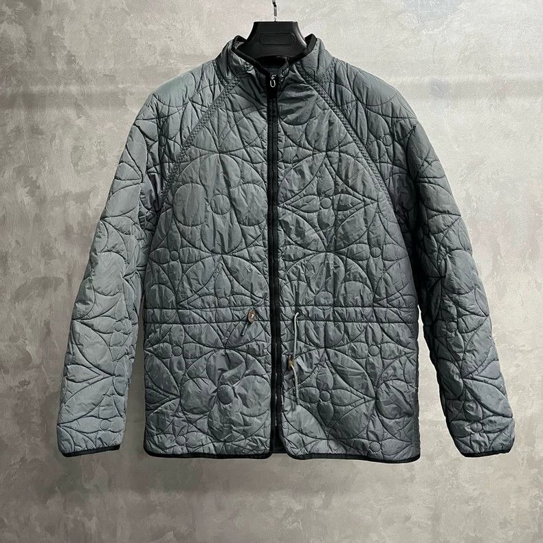Louis Vuitton Louis Vuitton Grey solid lightweight quilted tunic jacket Size US M / EU 48-50 / 2 - 1 Thumbnail