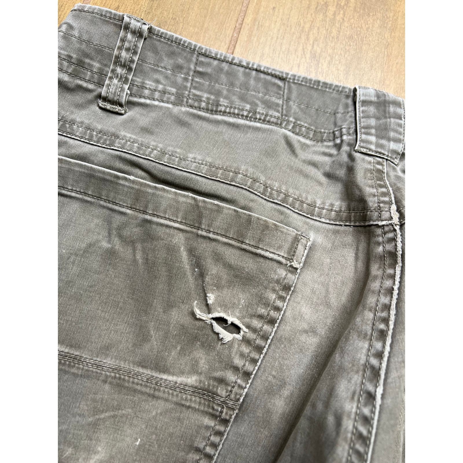 Kuhl Kuhl Slackr Pants Men’s Sz 34 Gray Distress Dye Vintage Size US 34 / EU 50 - 10 Thumbnail
