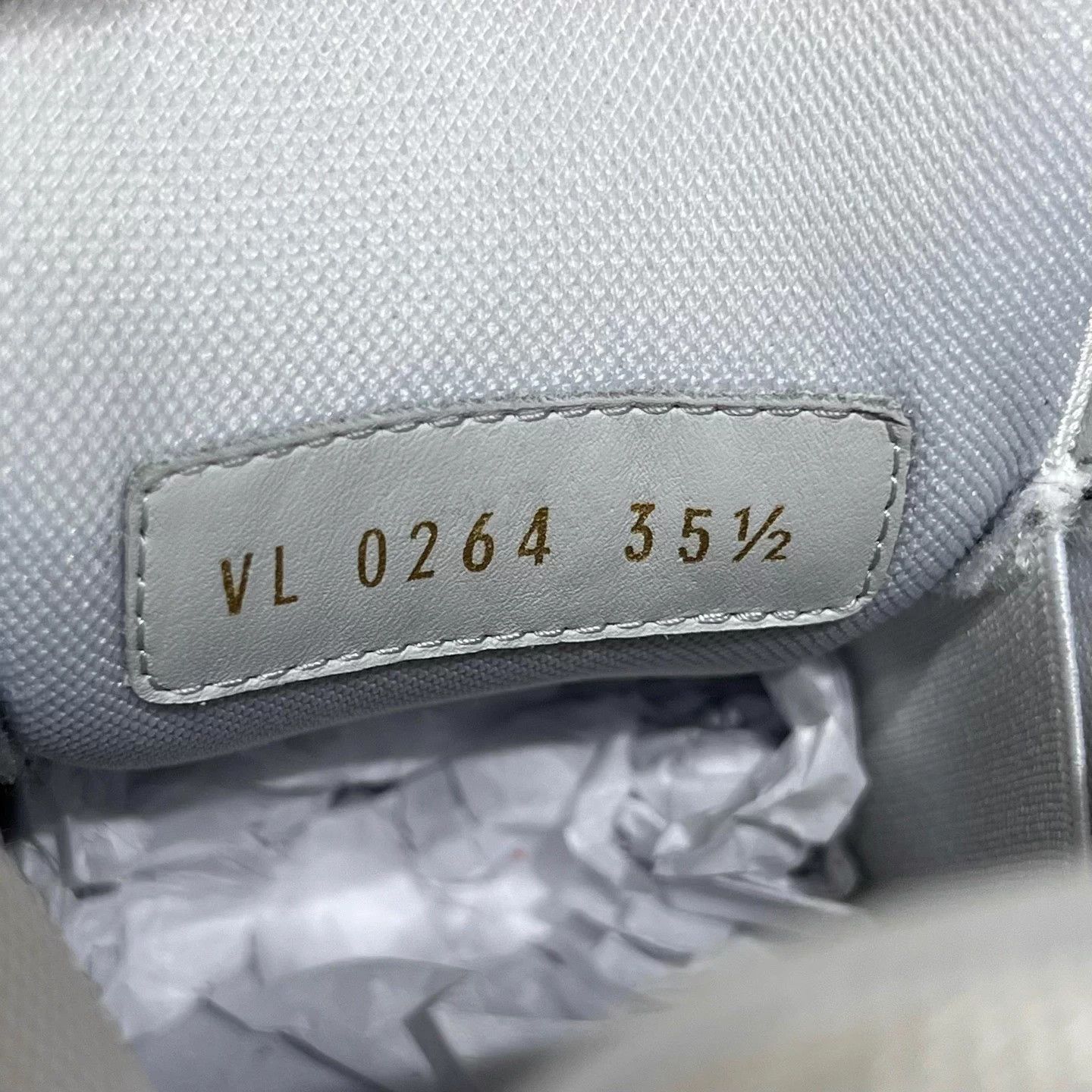 Louis Vuitton Louis Vuitton Trainer Gray White 35.5 Size US 4.5 / IT 34.5 - 8 Thumbnail