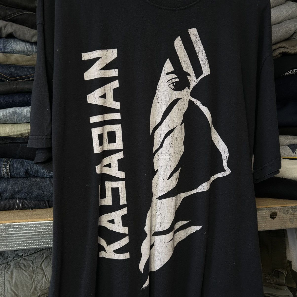 Band Tees Vintage Kasabian 2011 Big Graphic Logo rock band tee size XL Size US XL / EU 56 / 4 - 2 Thumbnail