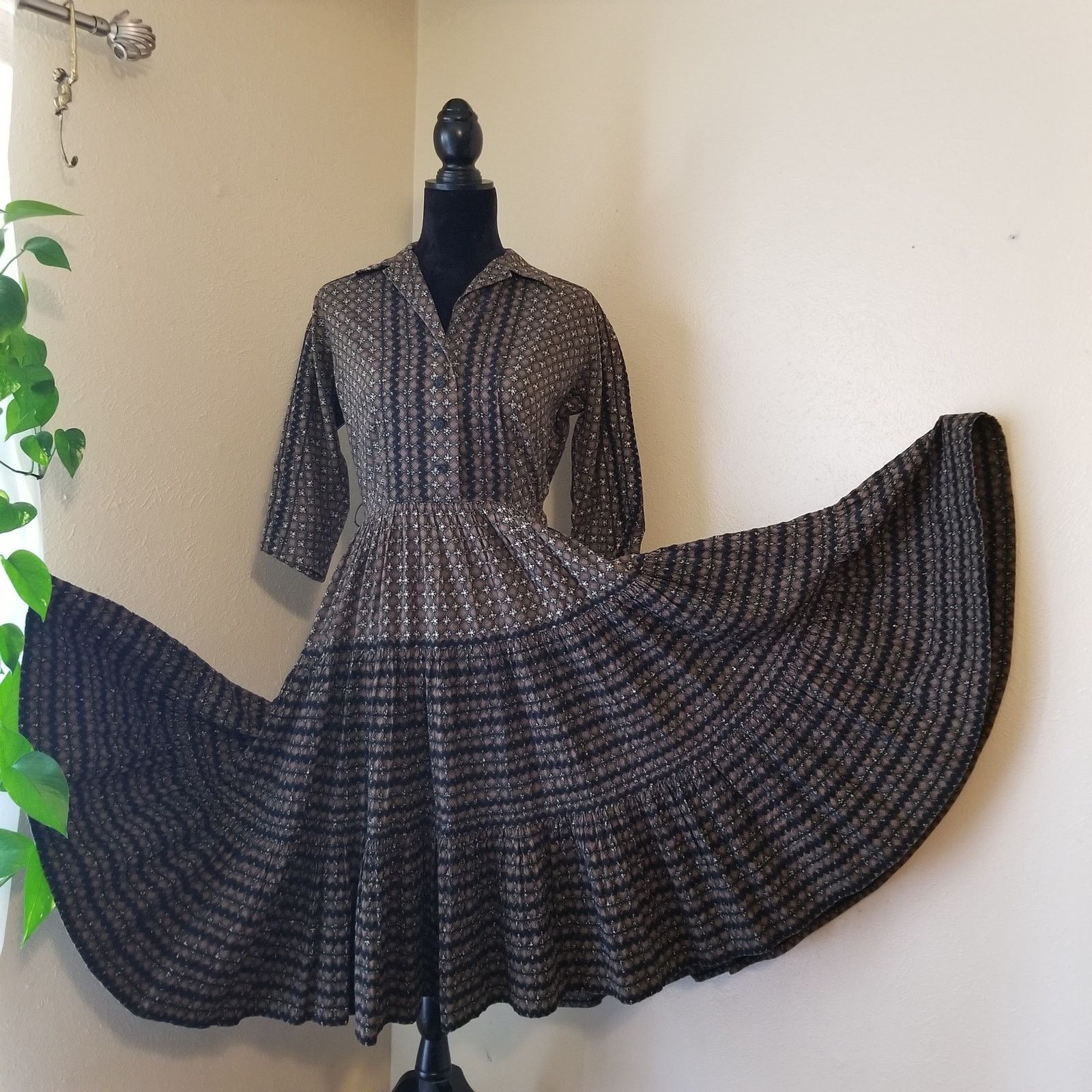Vintage Vtg 50s 60s Patio Dress Circle Skirt Brown Black Prairie Size M / US 6-8 / IT 42-44 - 1 Thumbnail