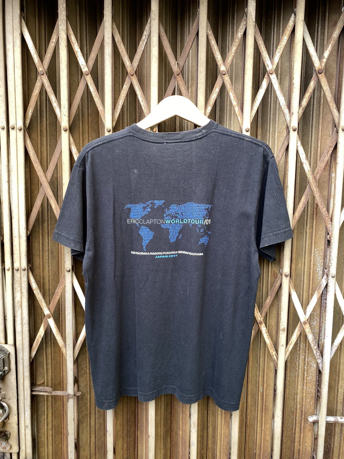 Band Tees VINTAGE ERIC CLAPTON JAPAN TOUR 2001 Size US L / EU 52-54 / 3 - 3 Thumbnail