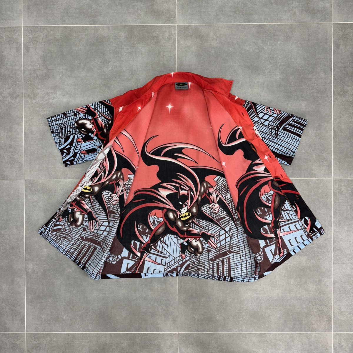 DC Comics × Vintage Blue Blend Batman Comics Aloha Hawaiian Button Shirt Size L Size US L / EU 52-54 / 3 - 11 Thumbnail