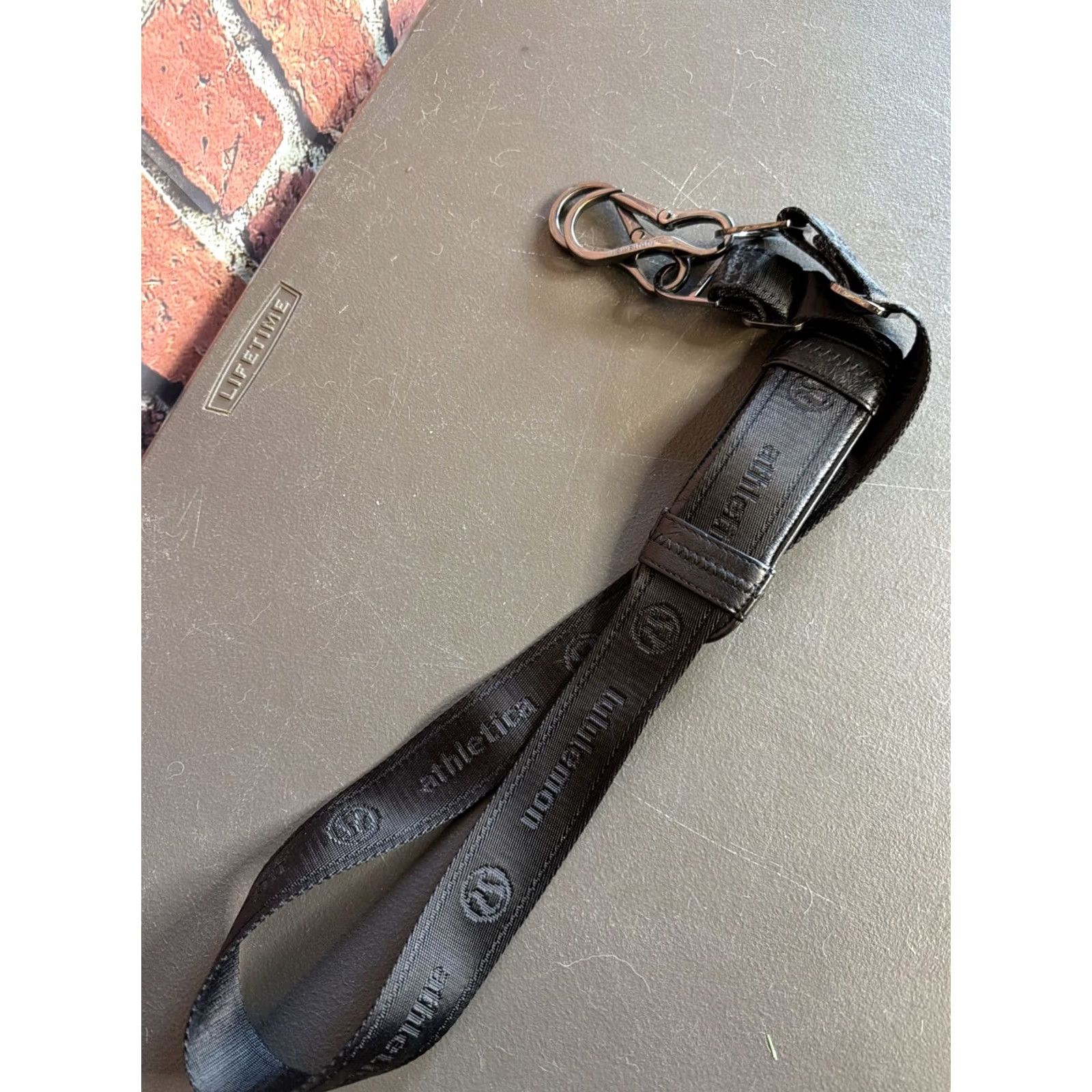 Vintage Lululemon Strap Black - Replacement Bag Strap Up To 44 Inches, Detachable, Leather/Acrylic, Women, Strap Only Size ONE SIZE - 2 Thumbnail