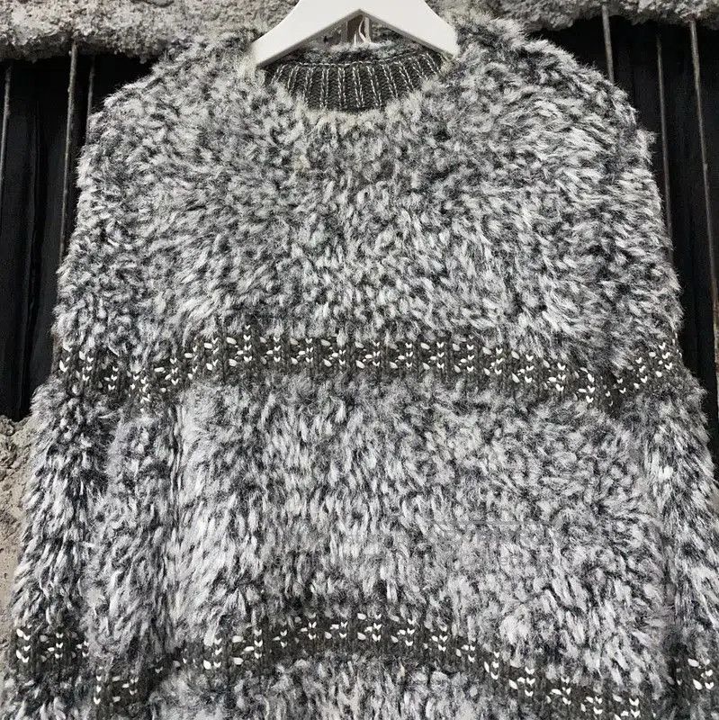 Chanel Chanel Color-blocked Long Sleeve Sweater . Size XXS / US 00 / IT 34 - 3 Thumbnail