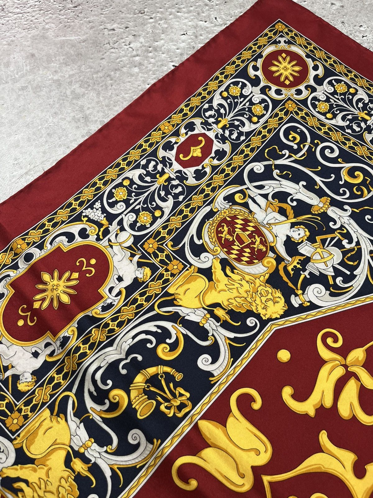 Longchamp Longchamp Vintage Scarf 88x83 Baroque Red Gold Navy France Size ONE SIZE - 13 Thumbnail