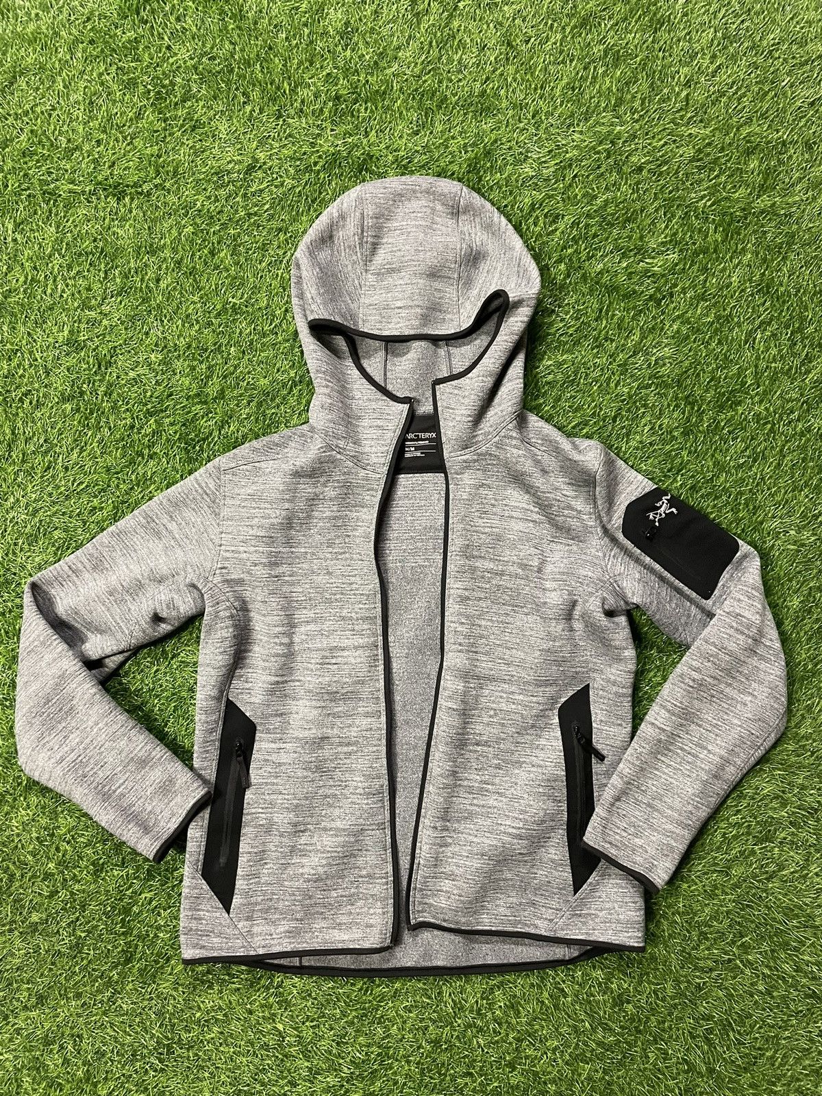 Arc'teryx Arc’teryx Zip Up Jacket Hoodie Athletic Size Women’s medium Size M / US 6-8 / IT 42-44 - 1 Thumbnail